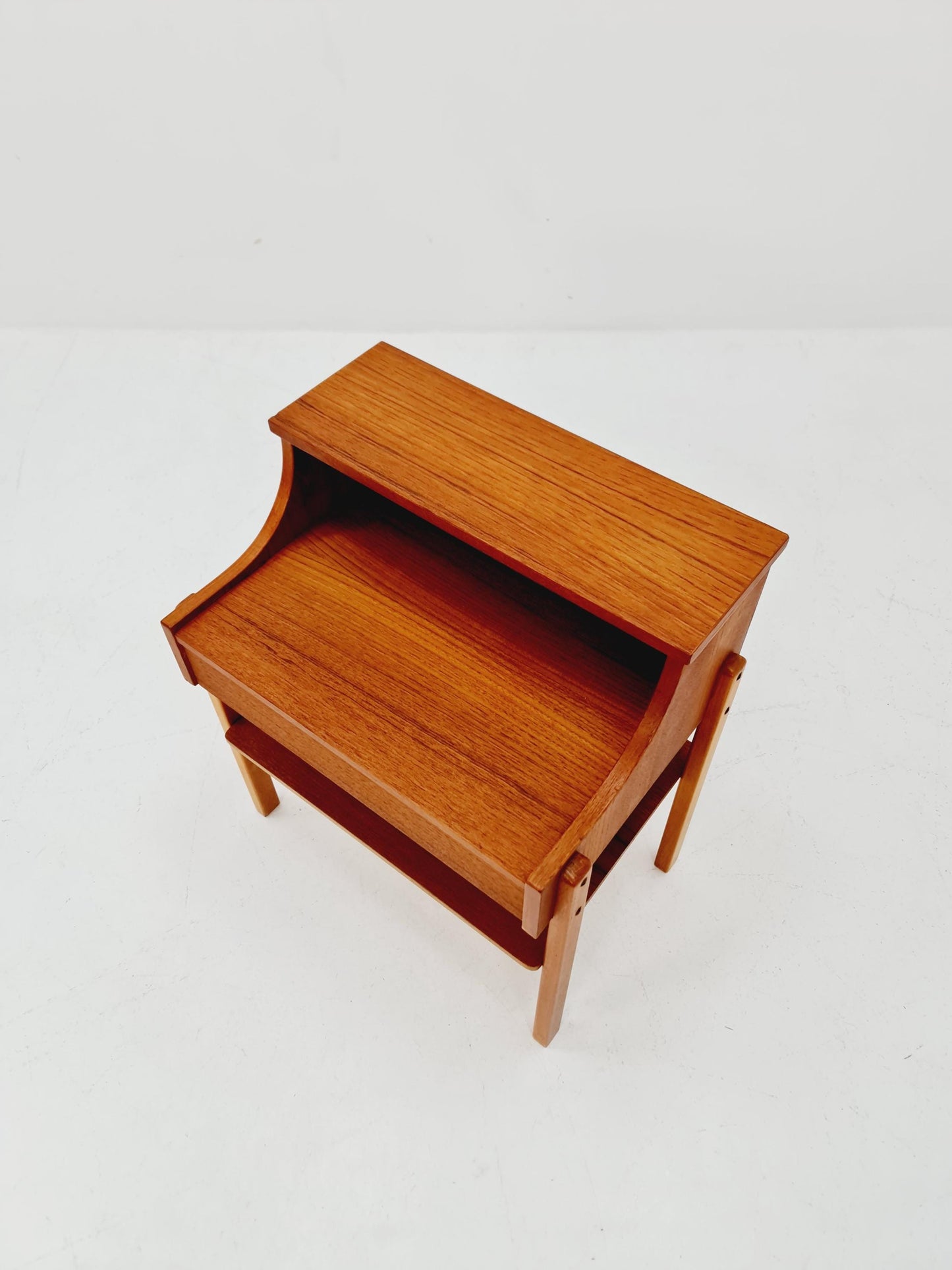 Mid century Scandinavian teak side table / bedside table, 1960s