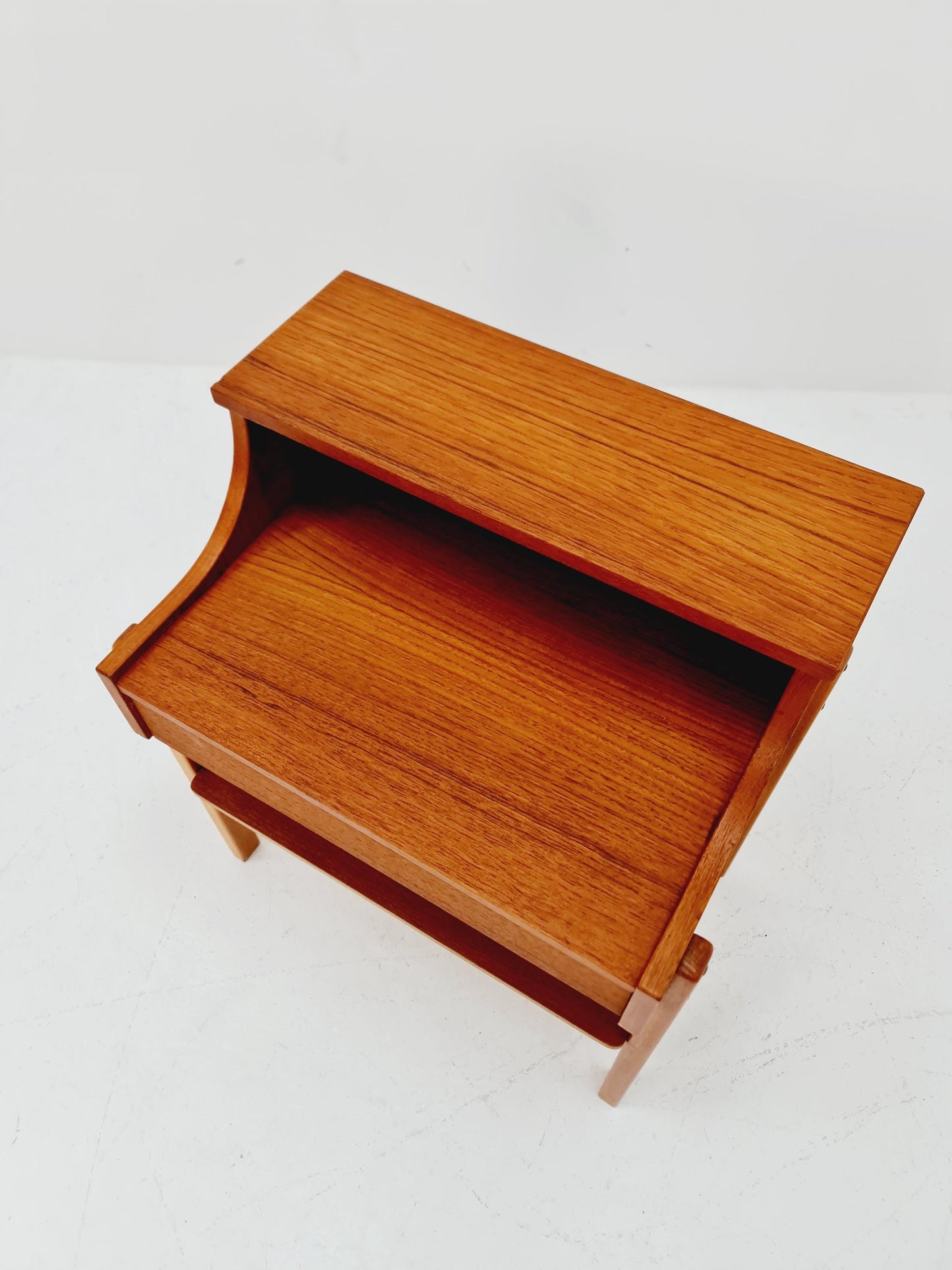 Mid century Scandinavian teak side table / bedside table, 1960s
