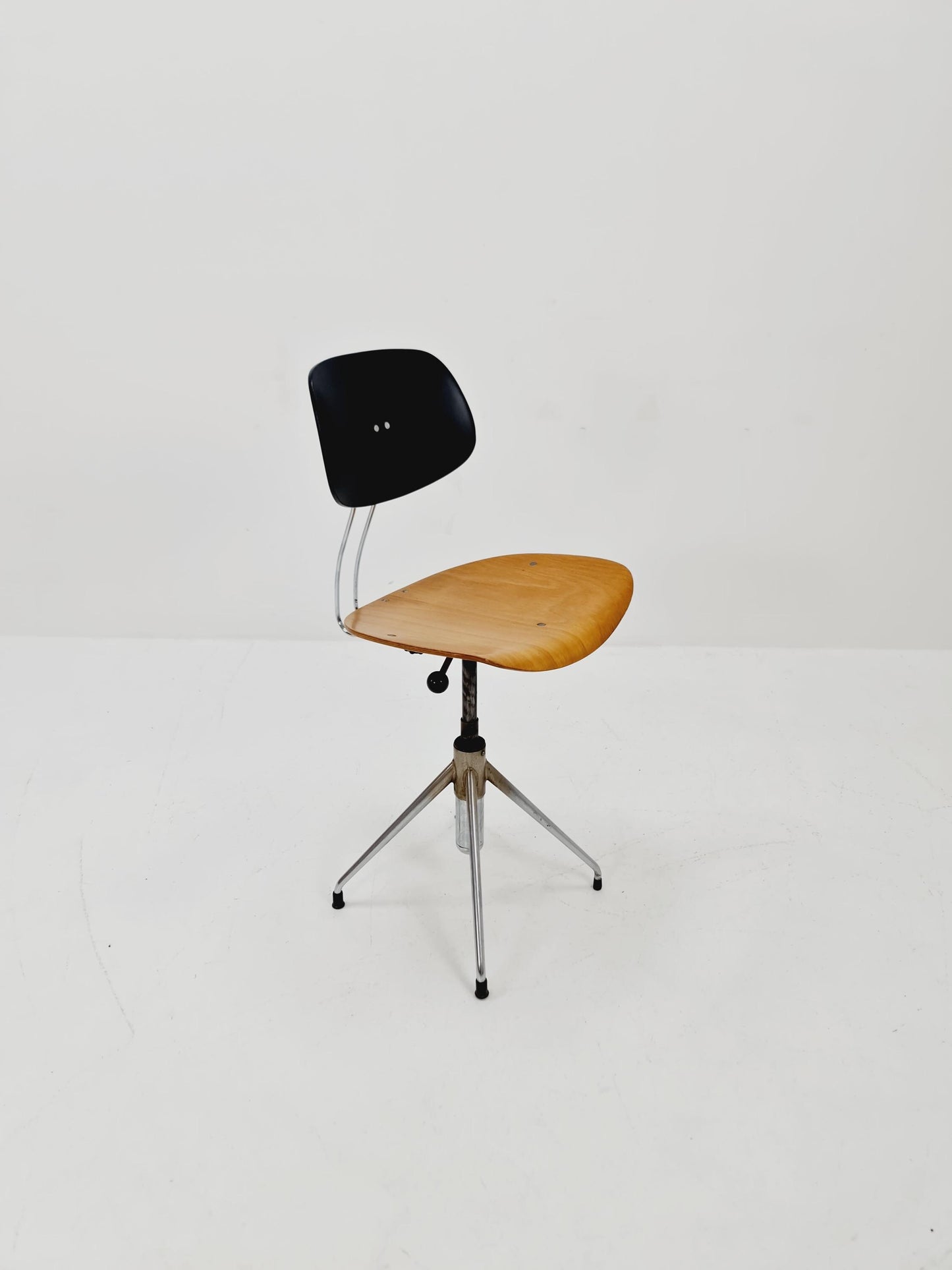 German Swivel Bauhaus chair model by Egon Eiermann for Wilde & Spieth 1950s