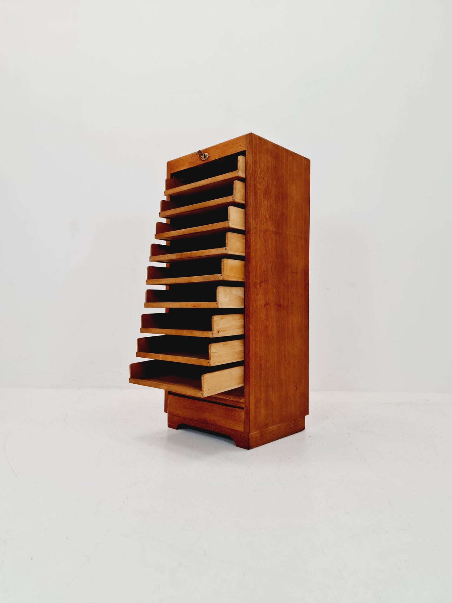 Bauhaus German roll document cabinet in Oak Wood by MW Büro Möbel , 1930s