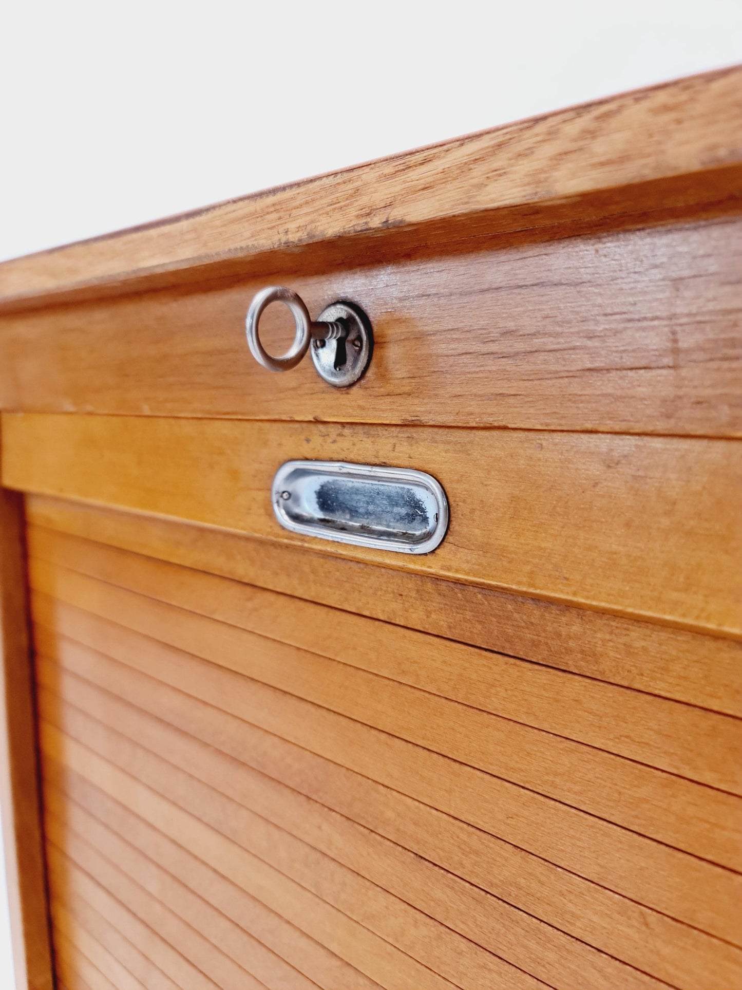 Bauhaus German roll document cabinet in Oak Wood by Koncord Möbel , 1930s
