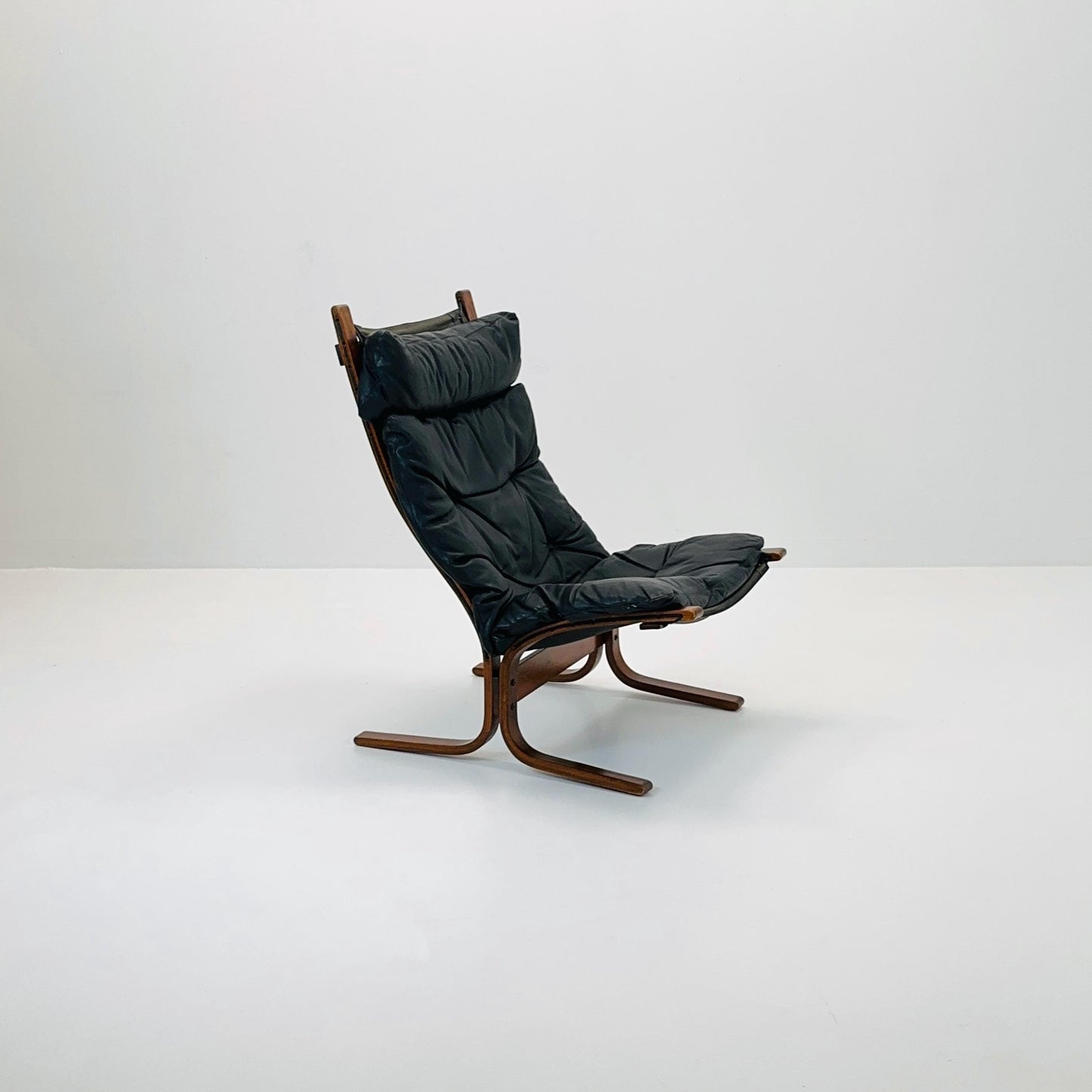 Mid century armchair “Siesta” by Ingmar Relling, Westnofa Furniture, Norway. 1960s