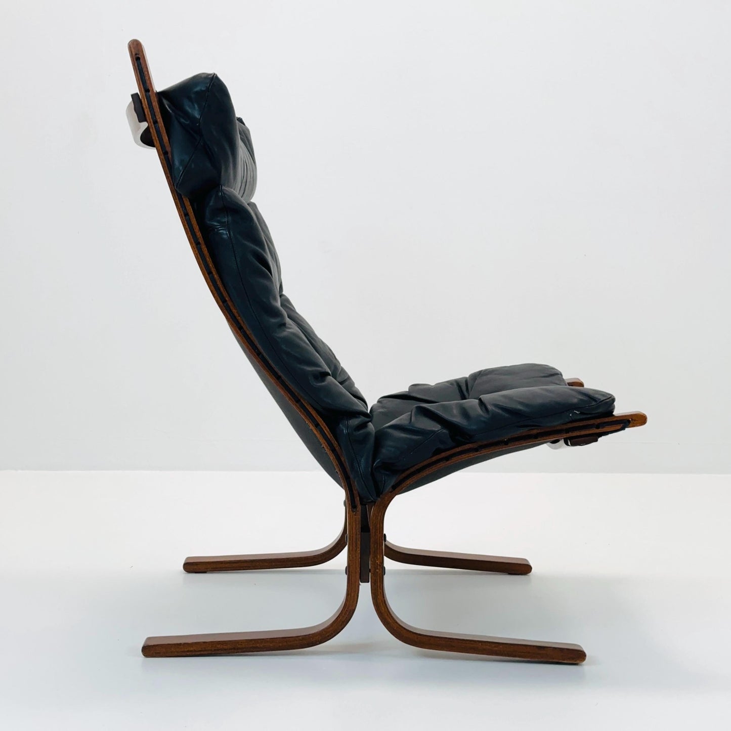 Mid century armchair “Siesta” by Ingmar Relling, Westnofa Furniture, Norway. 1960s