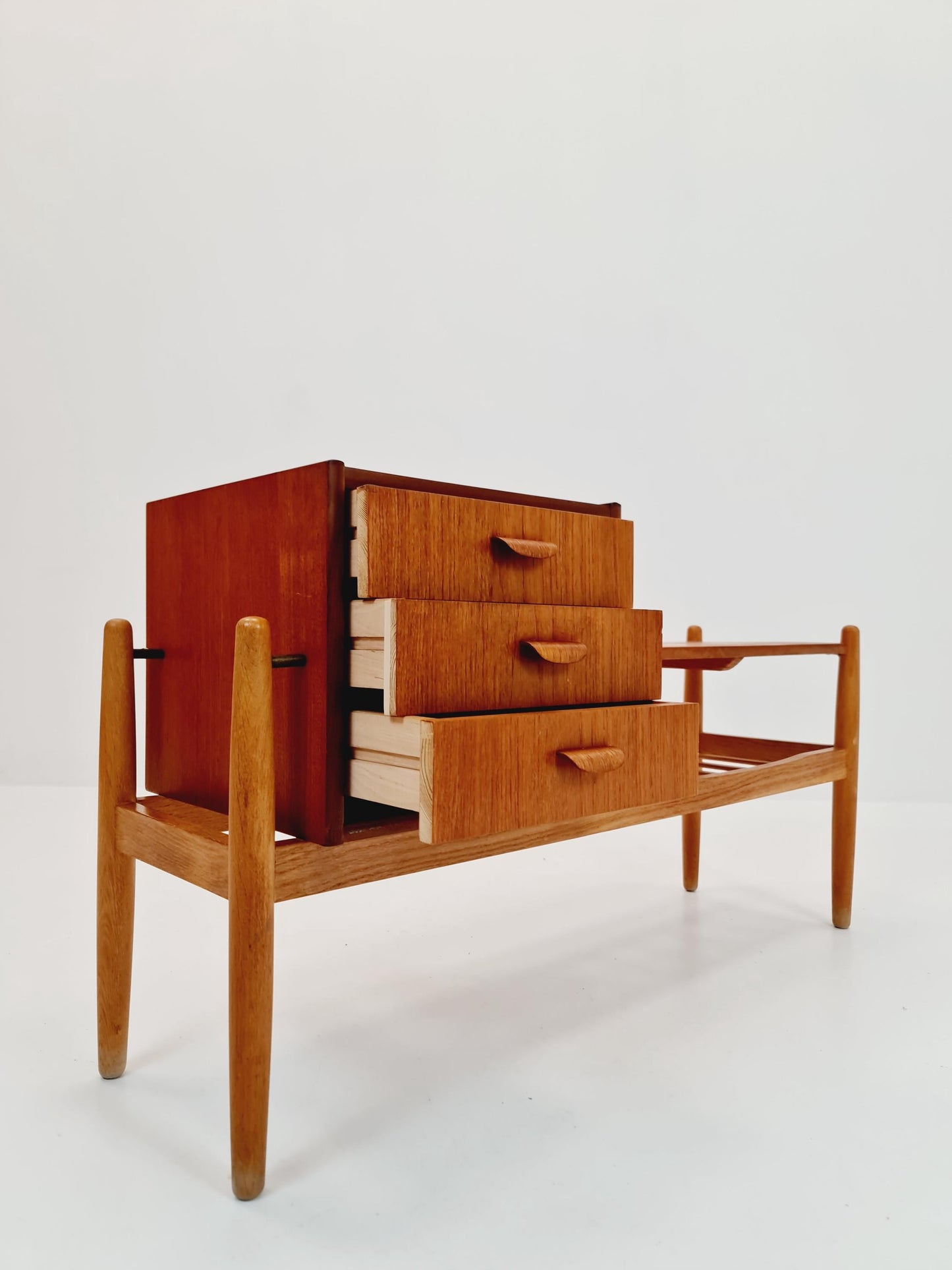 Danish teak & oak telefon table/ hallway table Arne wahl Iversen, 1960s