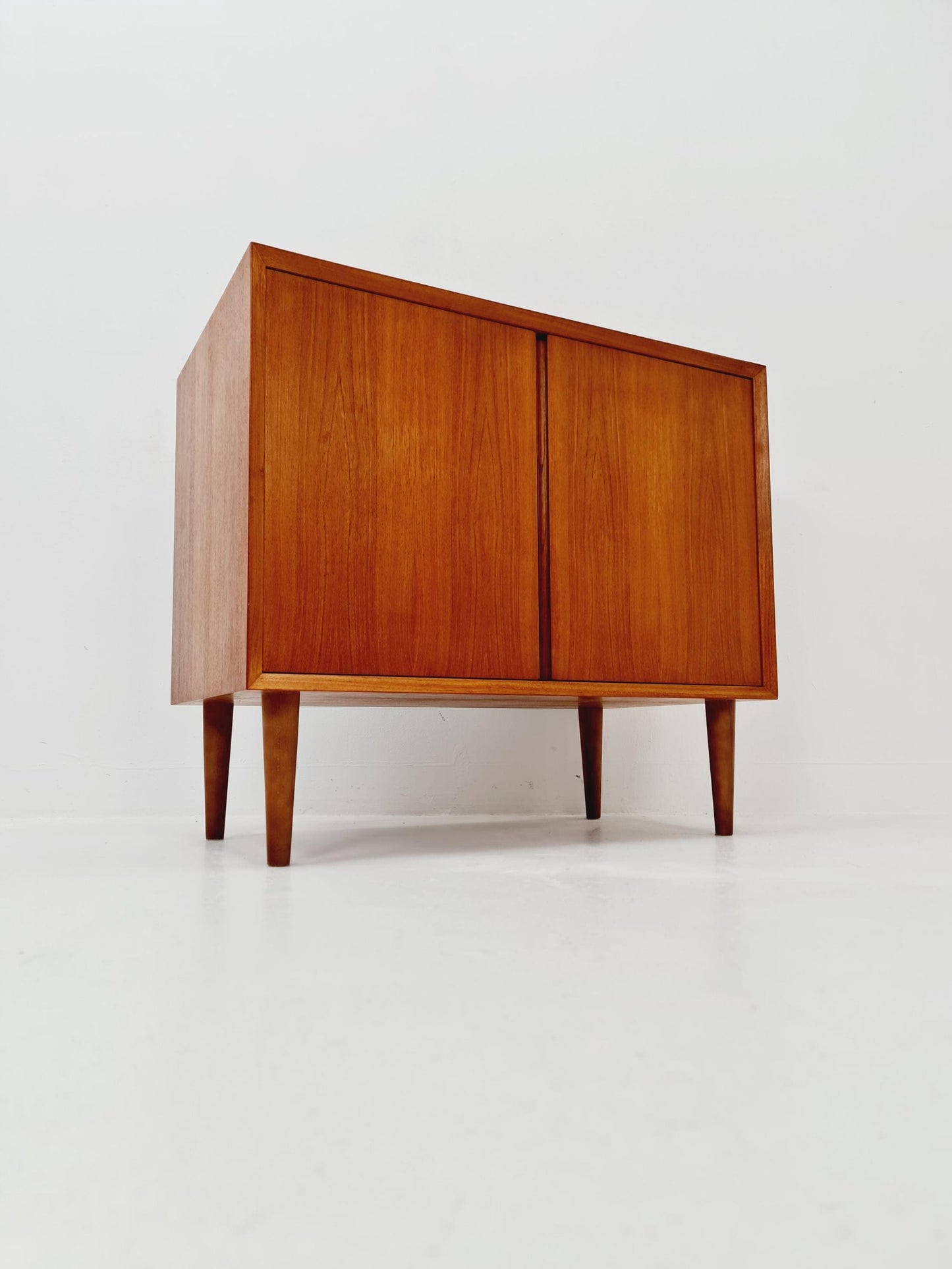 Mid-century Danish vintage Teak hallway cabinet, sideboard, By cadovious 1960s
