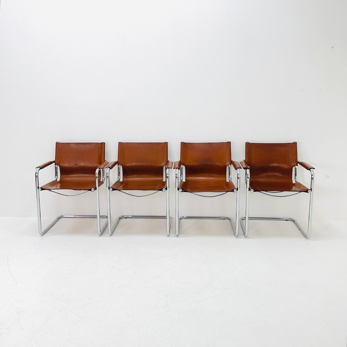 set of 4 Matteo Grassi original Bauhaus design Visitor model Chair cognac Leather 1970s
