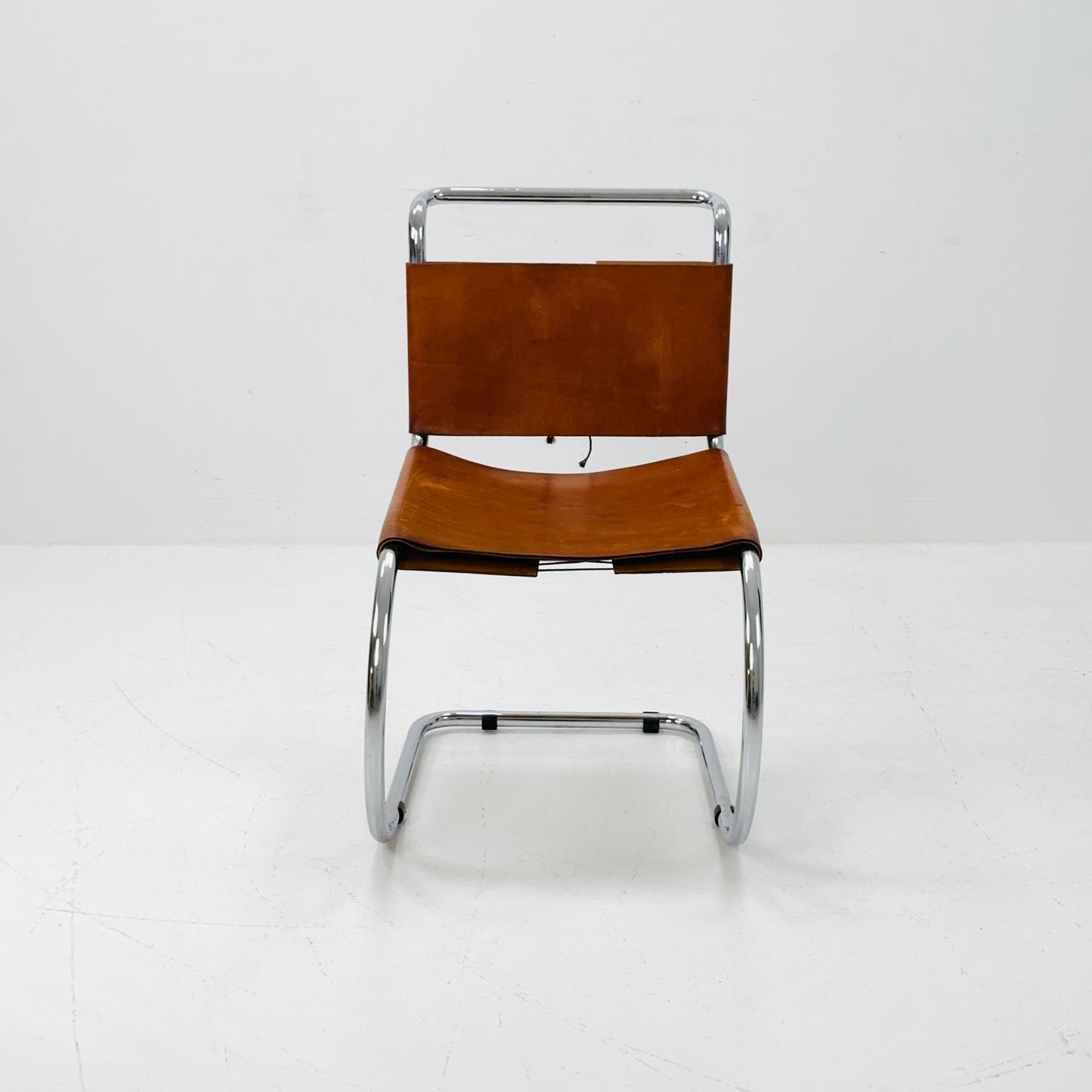 Mid century “Mr10” cantilever chair in cognac Color by Mies Van Der Rohe for Knoll International, 1960s