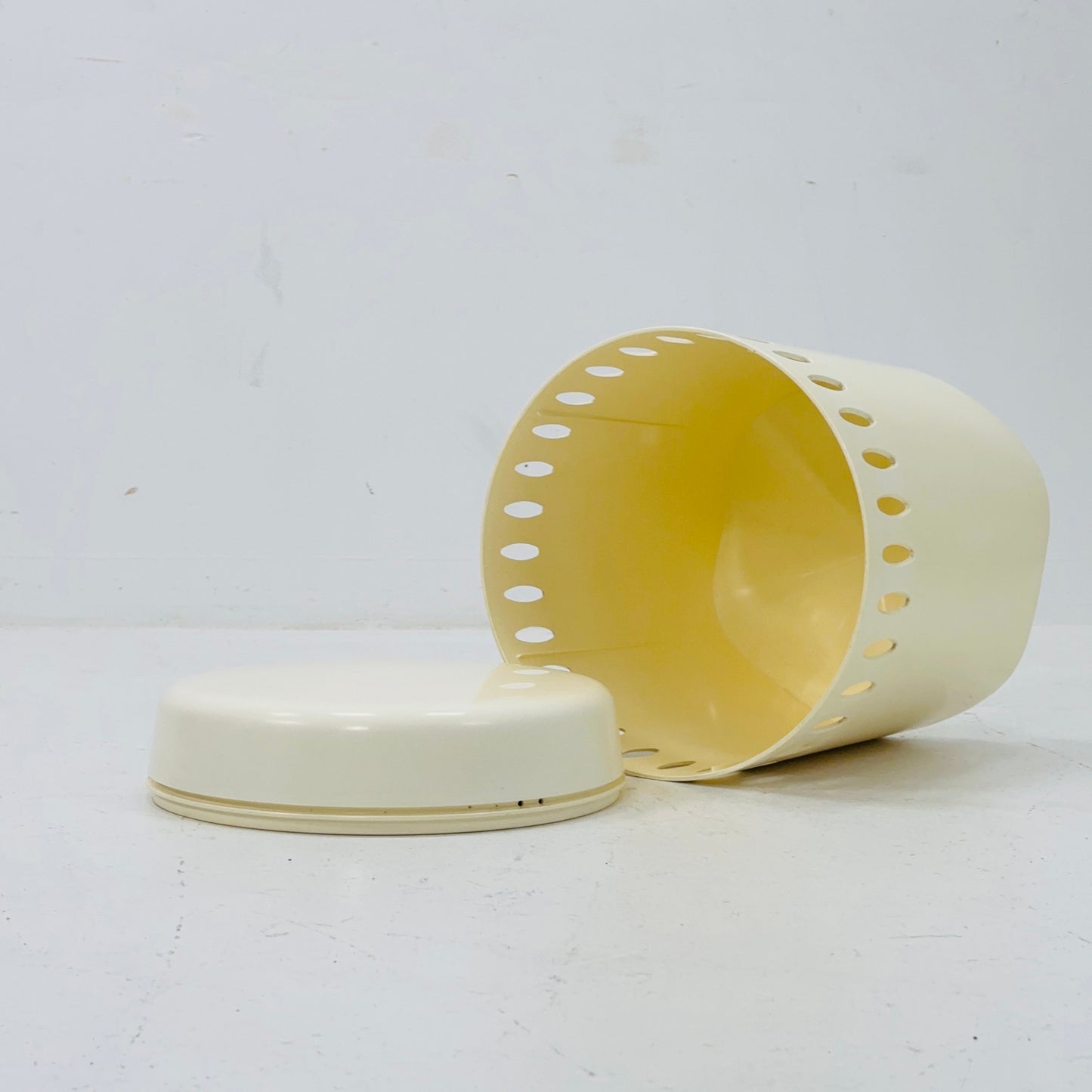 Space age iconic West German laundry basket/ stool by Emsa , 1970s
