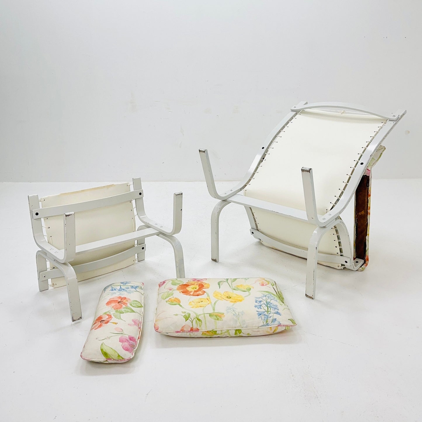 Mid-Century Ingmar Relling Siesta Lounge chair and ottoman Set in flower pattern 1970s Norway