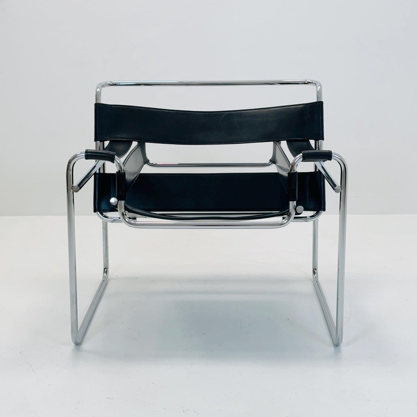 Marcel Breuer Wassily Style leather B3 Chairs 1980s Italy by Fasem