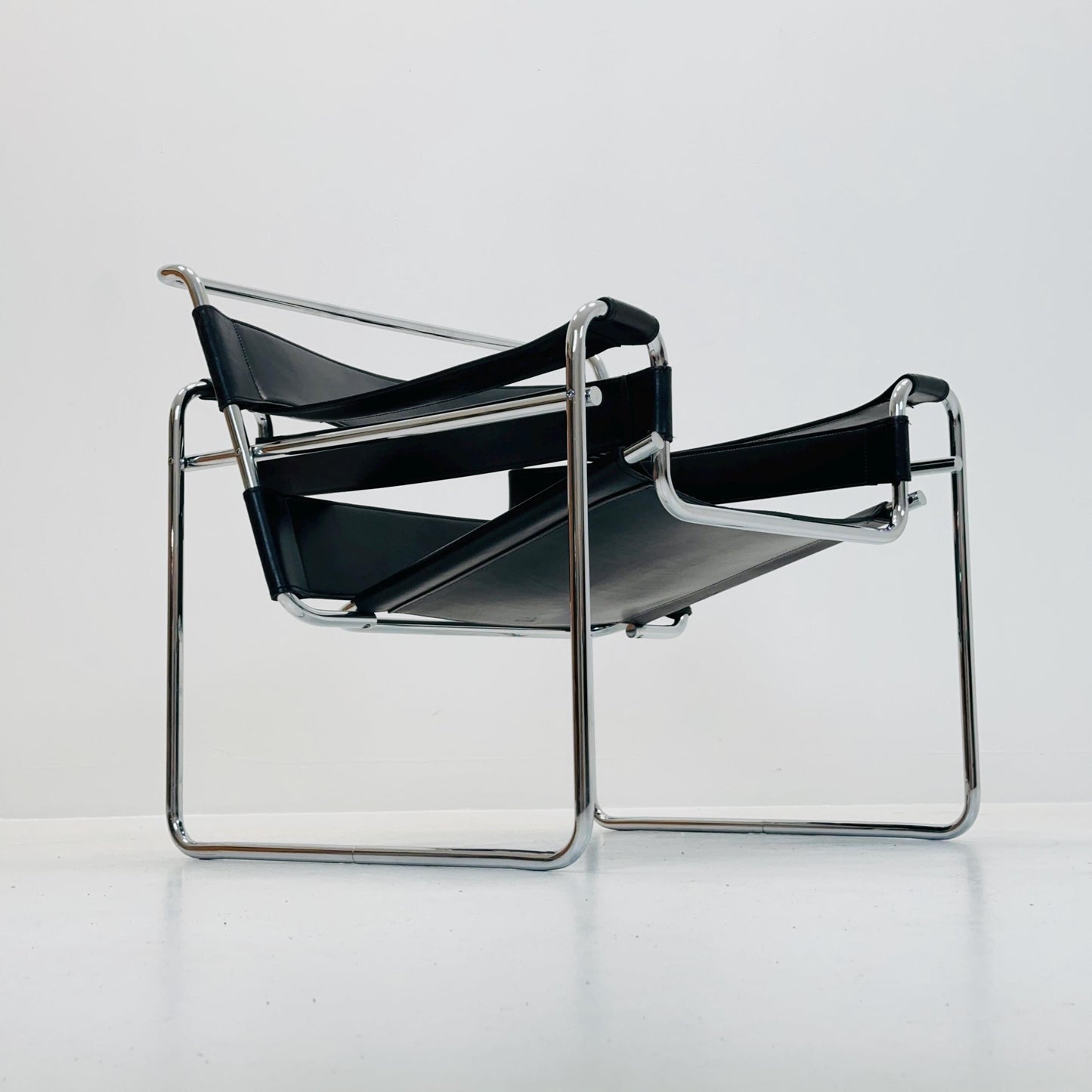 Marcel Breuer Wassily Style leather B3 Chairs 1980s Italy by Fasem