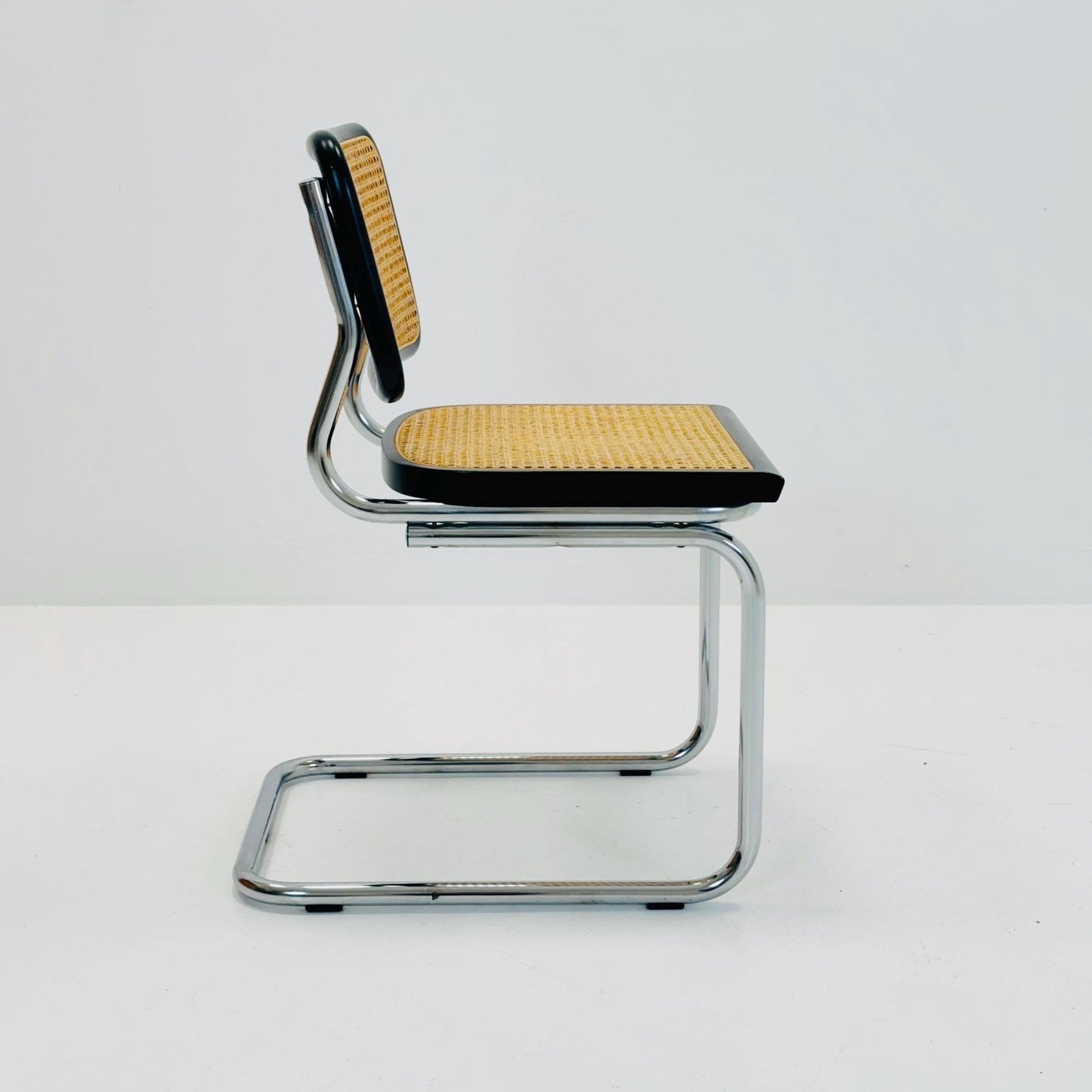 Mid Century Cantilever Cesca Chair by Marcel Breuer / Bauhaus Design / 1980s Italy