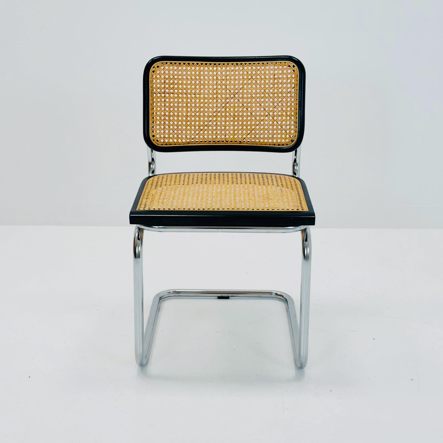 Mid Century Cantilever Cesca Chair by Marcel Breuer / Bauhaus Design / 1980s Italy