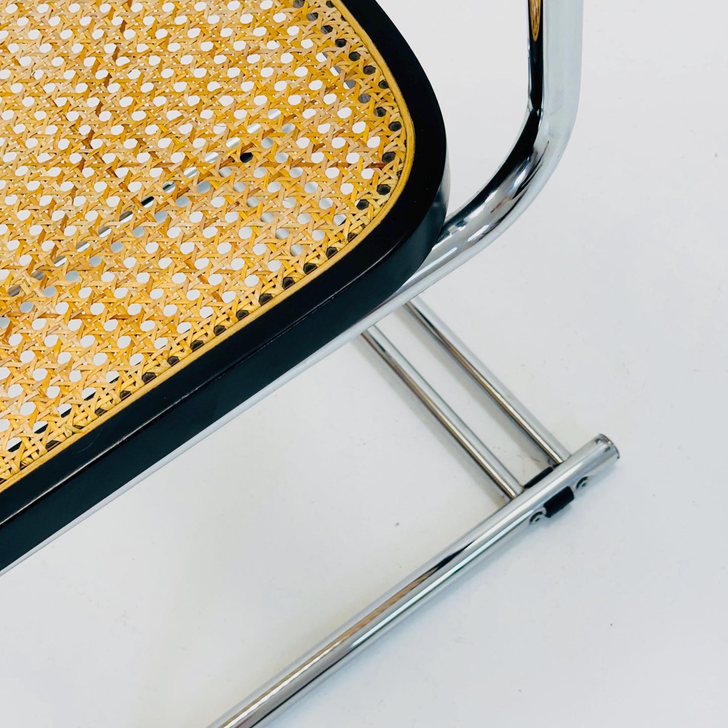 Mid Century Cantilever Cesca Chair by Marcel Breuer / Bauhaus Design / 1980s Italy