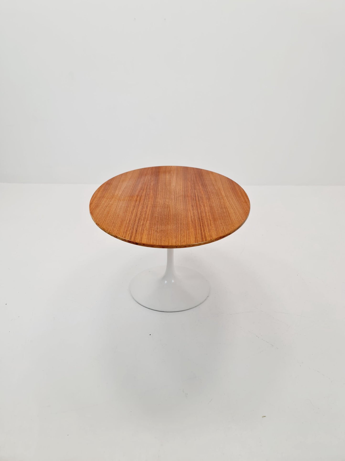 Mid Century Modern coffee table Oval by Eero Saarinen für Knoll 1960s
