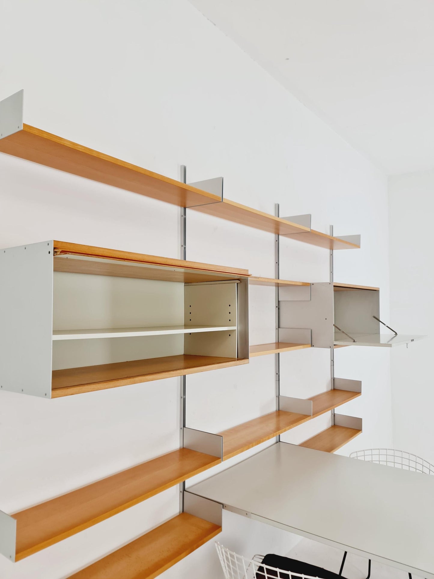 Rare Vintage shelving Unit "606", Dieter Rams for Vitsœ, inkl Dining table 1950s