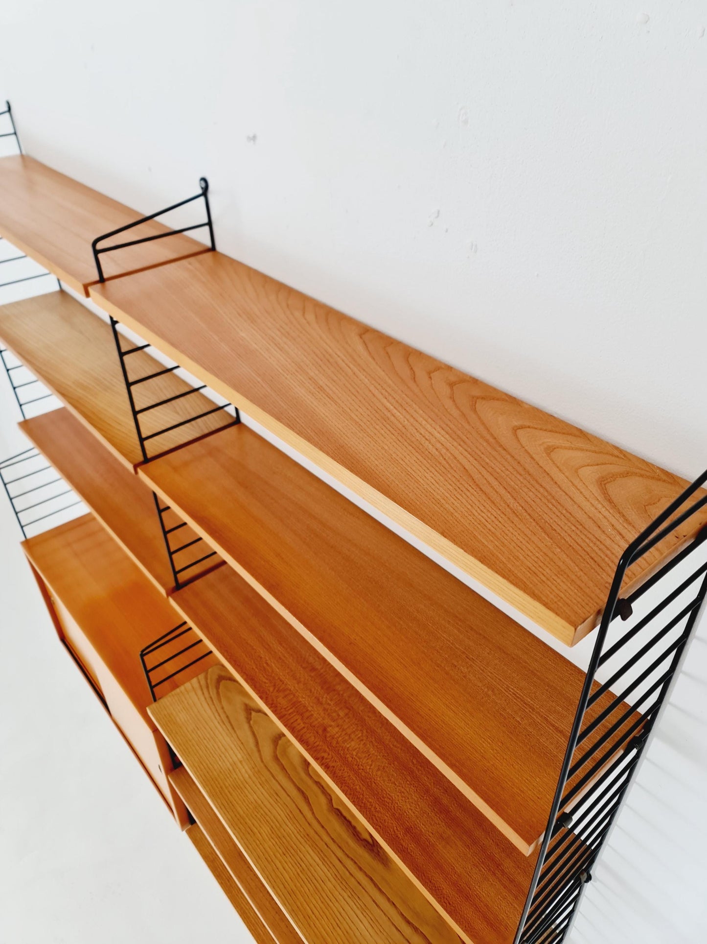 Wall-mounted original Swedish string shelf-system, drawers, bookcase Ash wood by Nils & Kajsa Strinning, 1960s