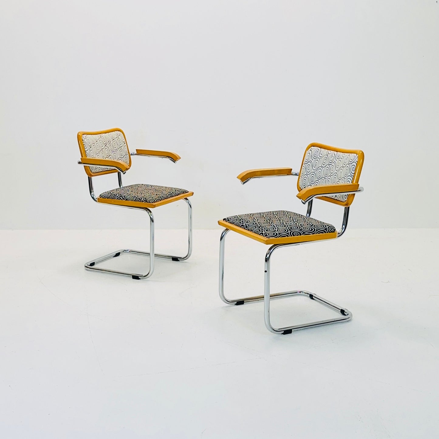 Set of 2 Mid century B32 Cesca armchair by Marcel Breuer upholstered , bauhaus design for Bene Italy 1980s