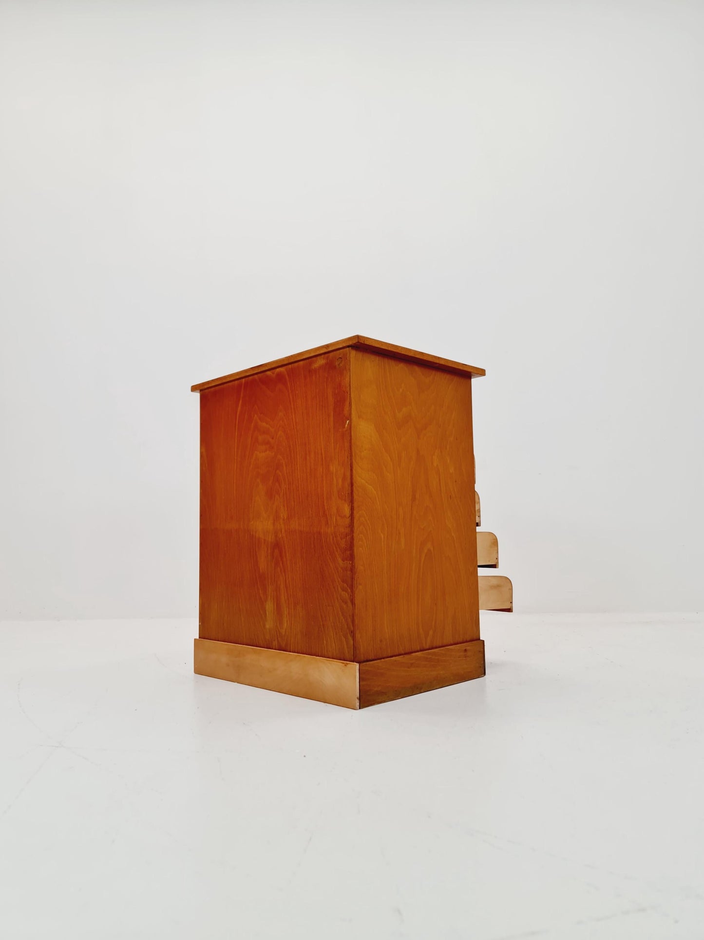 Bauhaus German roll document cabinet in Oak Wood by Koncord Möbel , 1930s