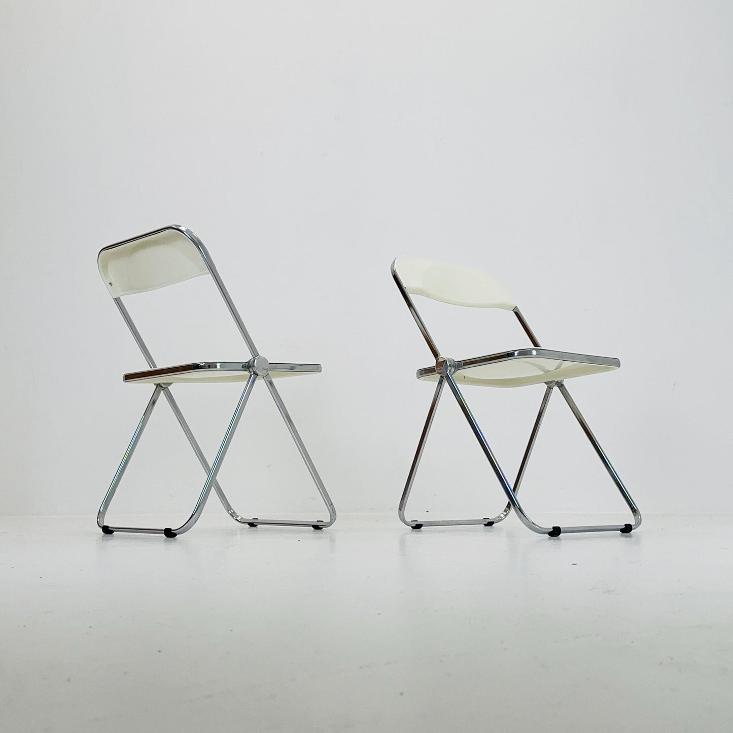 Set of 2 vintage Italian Plia Folding Chairs by Giancarlo Piretti for Castelli, 1970s