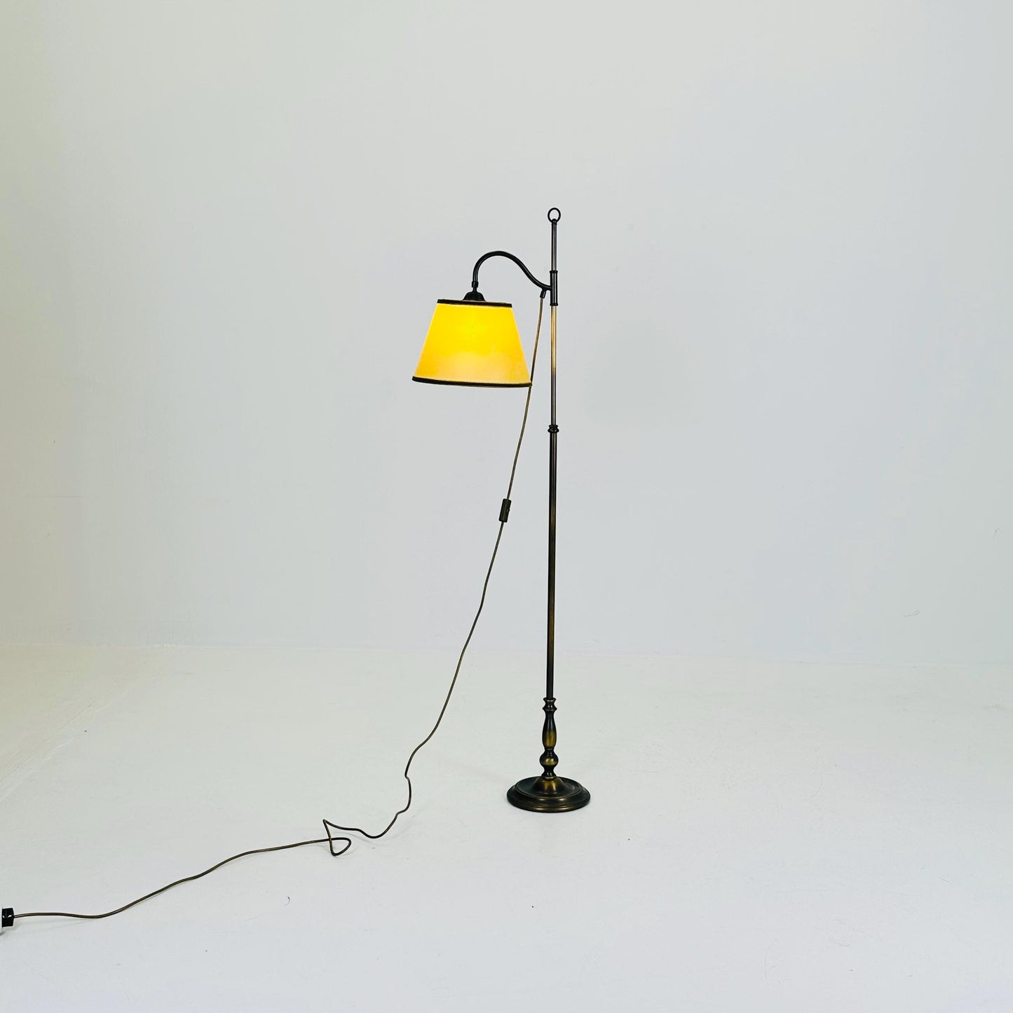 mid century adjustable Brass Column Floor Lamp, Italy 1930s