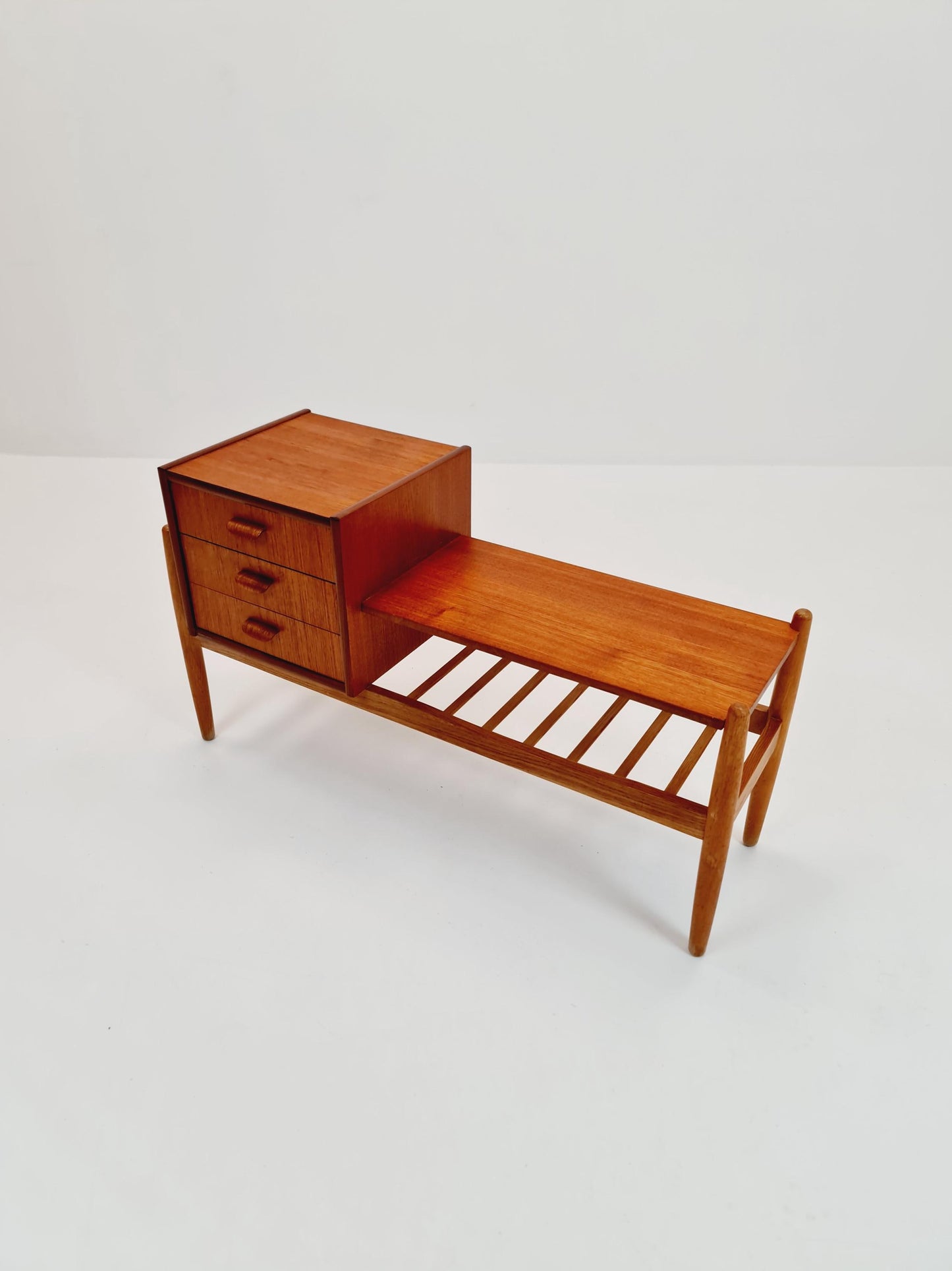 Danish teak & oak telefon table/ hallway table Arne wahl Iversen, 1960s
