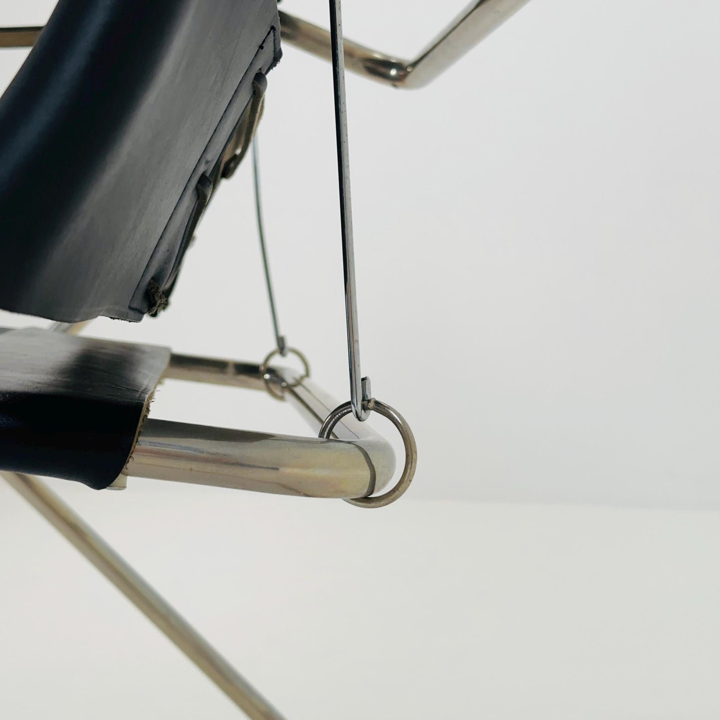 Mid century Folding Bauhaus D4 leather armchair by Marcel Breuer for Tecta, 1960s