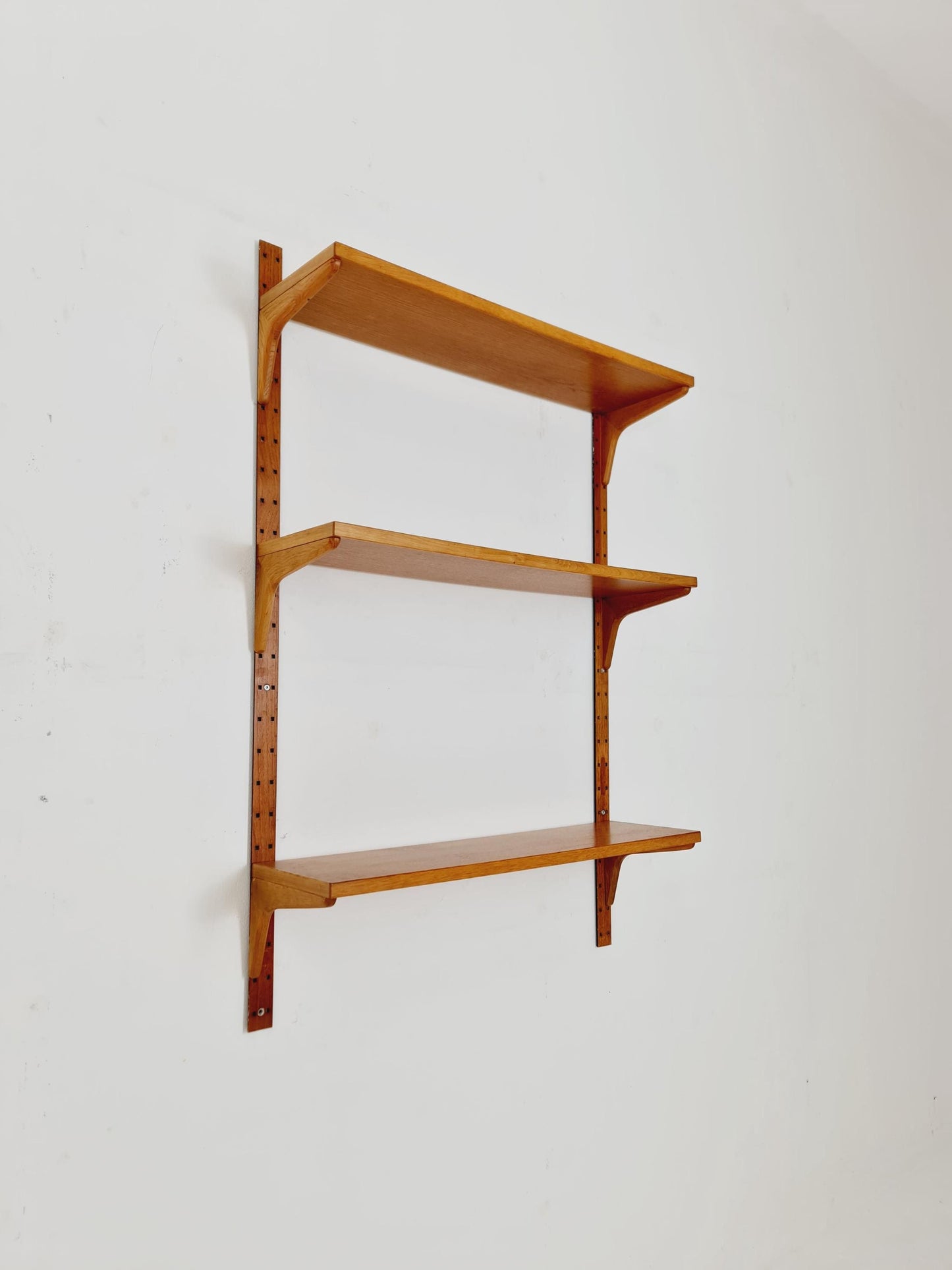 Danish modern Oak shelving system by Hansen & Guldborg Mobler, Denmark, 1960s