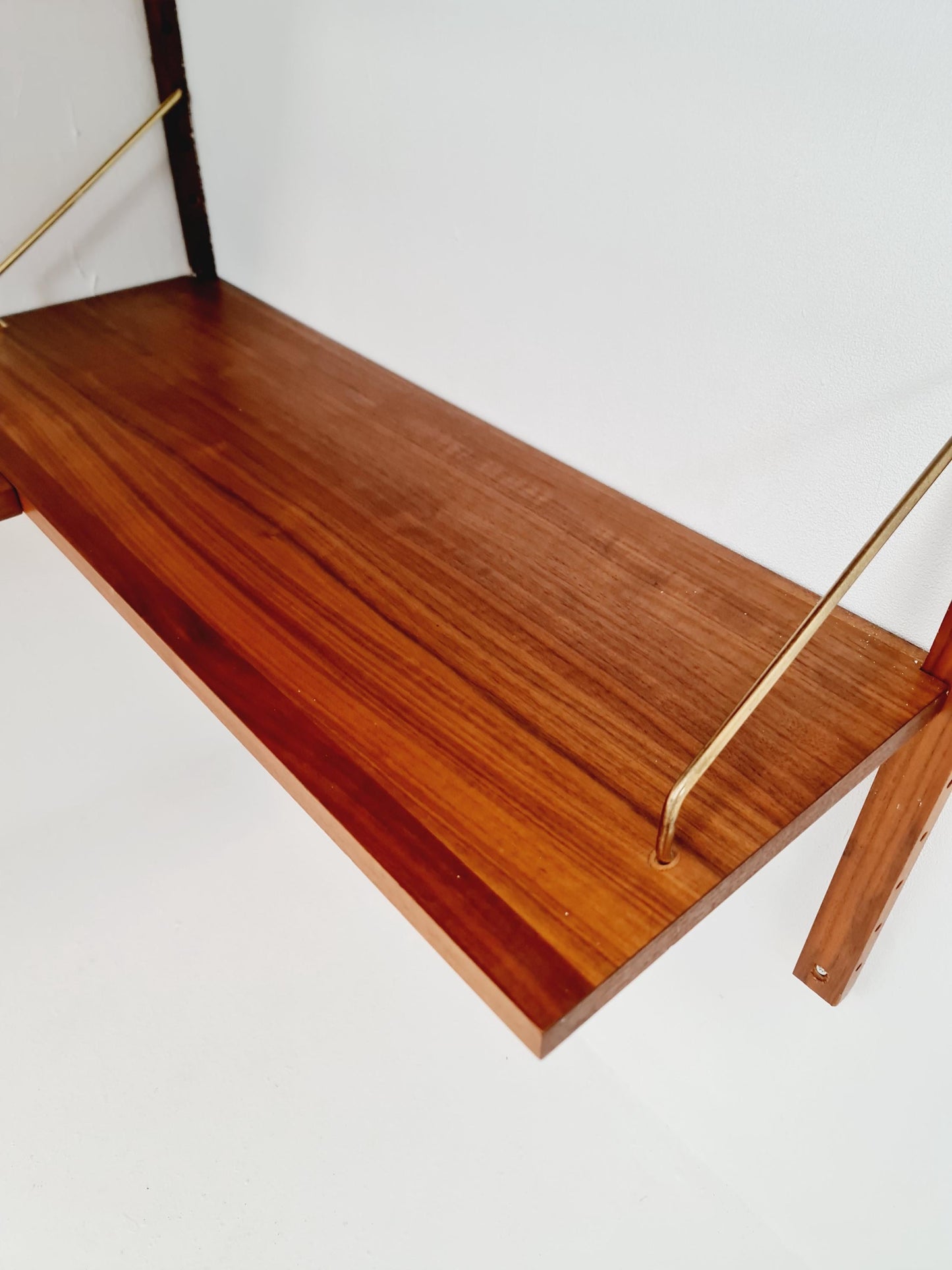 Midcentury Danish walnut Corner Wall-Mounted Shelving Unit, by Royal for Poul Cadovius, 1960s