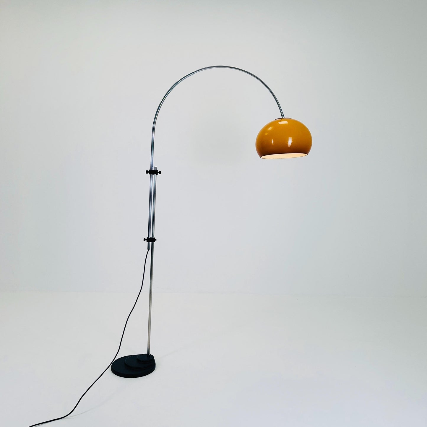 Mid-Century Space Age Arch Floor Lamp by Guzzini Italy 1970s