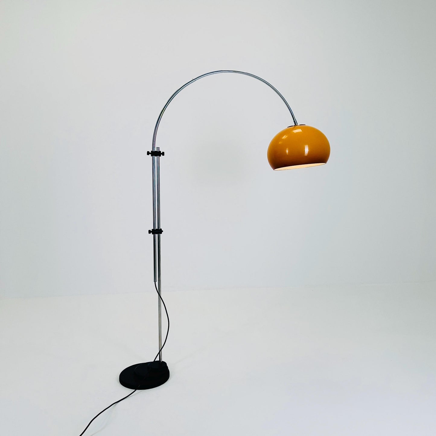 Mid-Century Space Age Arch Floor Lamp by Guzzini Italy 1970s
