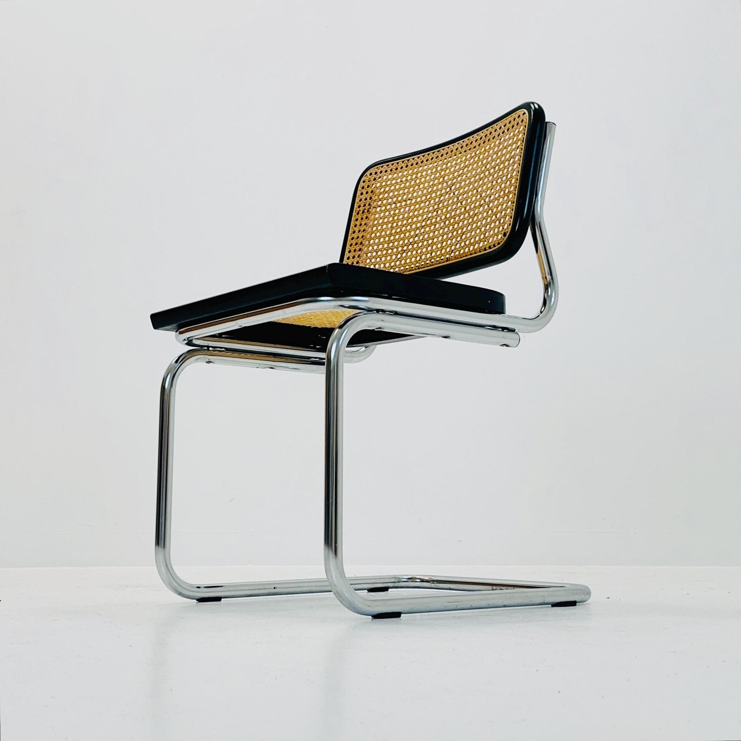 Mid Century Cantilever Cesca Chair by Marcel Breuer / Bauhaus Design / 1980s Italy