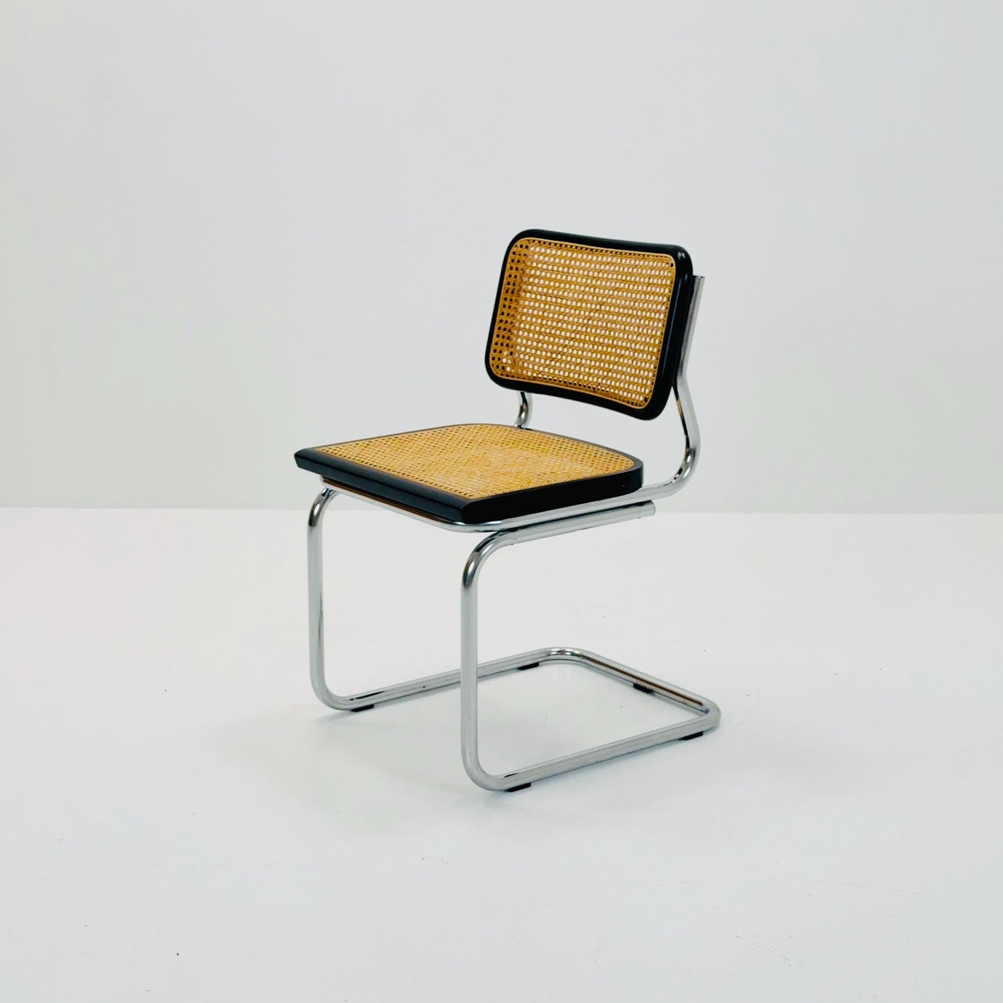 Mid Century Cantilever Cesca Chair by Marcel Breuer / Bauhaus Design / 1980s Italy