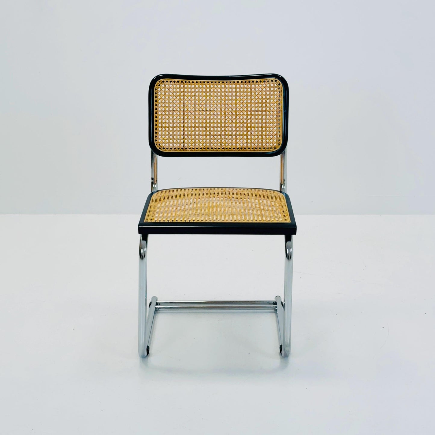 Mid Century Cantilever Cesca Chair by Marcel Breuer / Bauhaus Design / 1980s Italy
