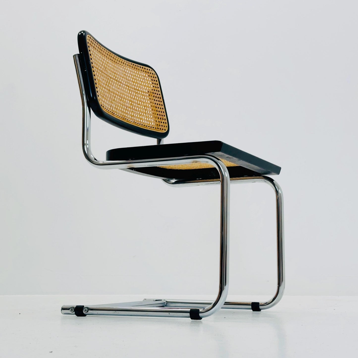 Mid Century Cantilever Cesca Chair by Marcel Breuer / Bauhaus Design / 1980s Italy