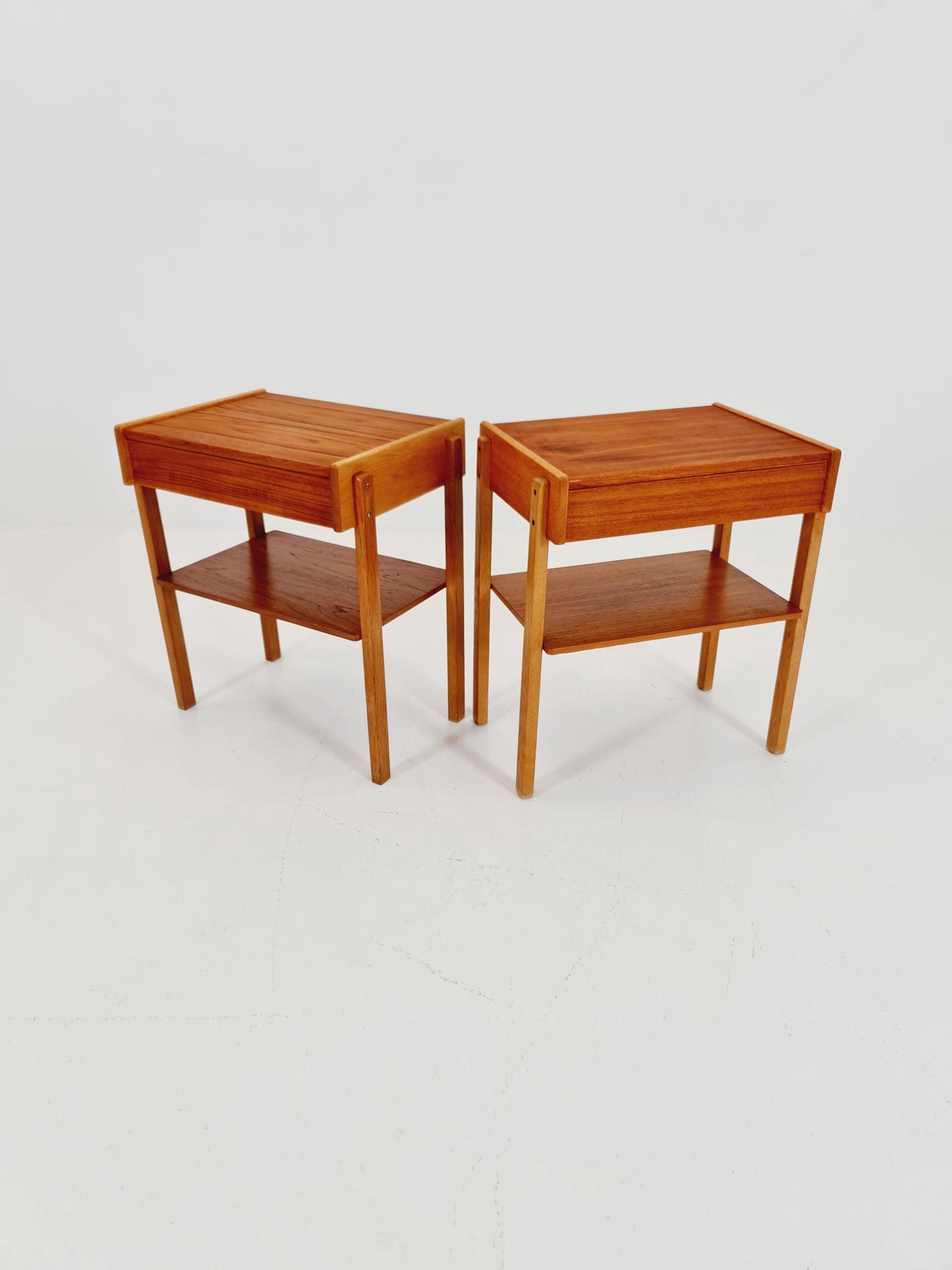 Pair of Swedish Midcentury Teak Vintage Side table/ Bedside table/ Night stand by Carlström & Co, 1960s