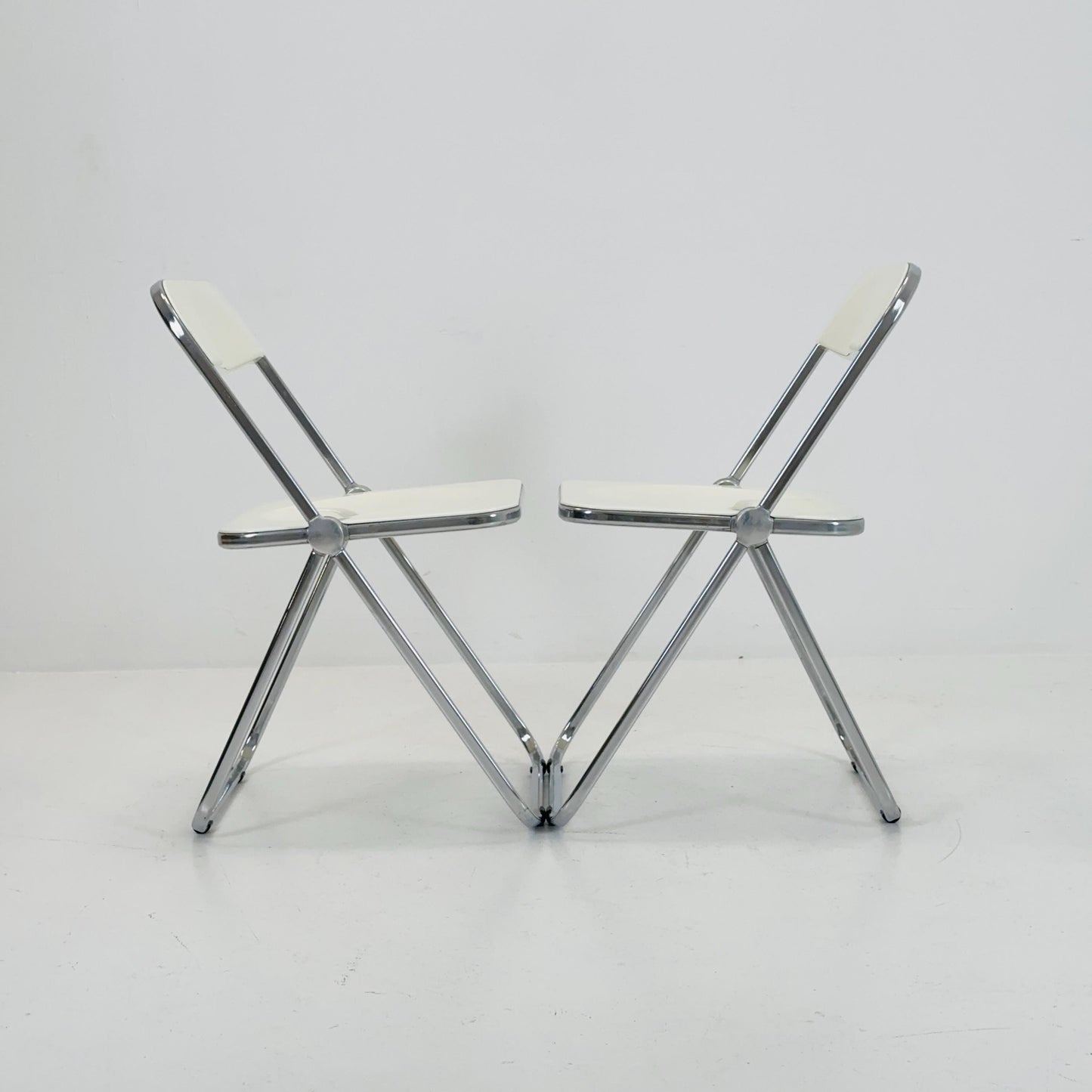 Set of 2 vintage Italian Plia Folding Chairs by Giancarlo Piretti for Castelli, 1970s