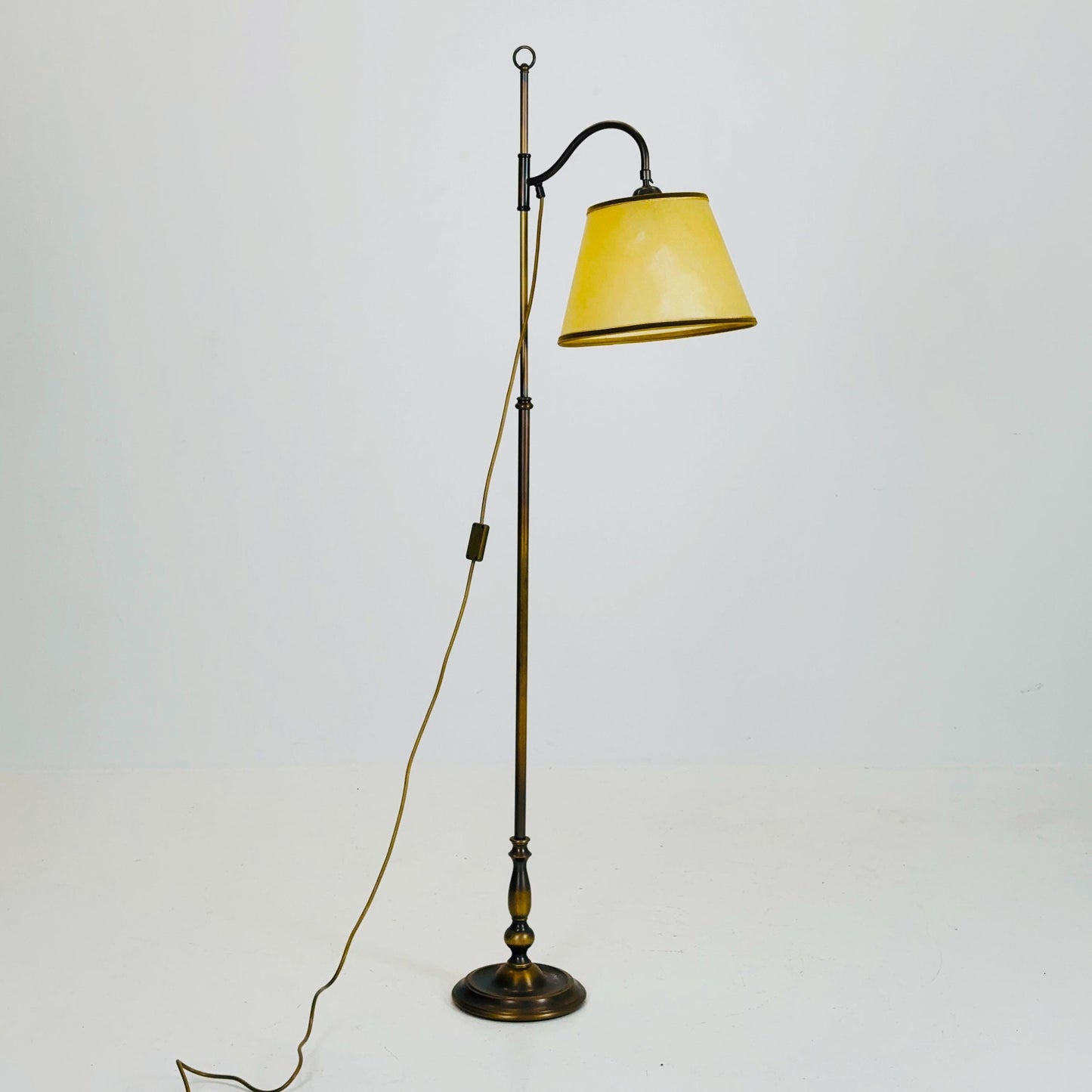 mid century adjustable Brass Column Floor Lamp, Italy 1930s