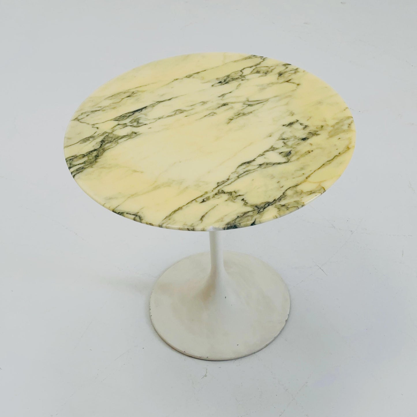 Mid century Eero Sarrinen Marble Top Pedestal Tulip Coffee Table White Grey Carrera 1990s