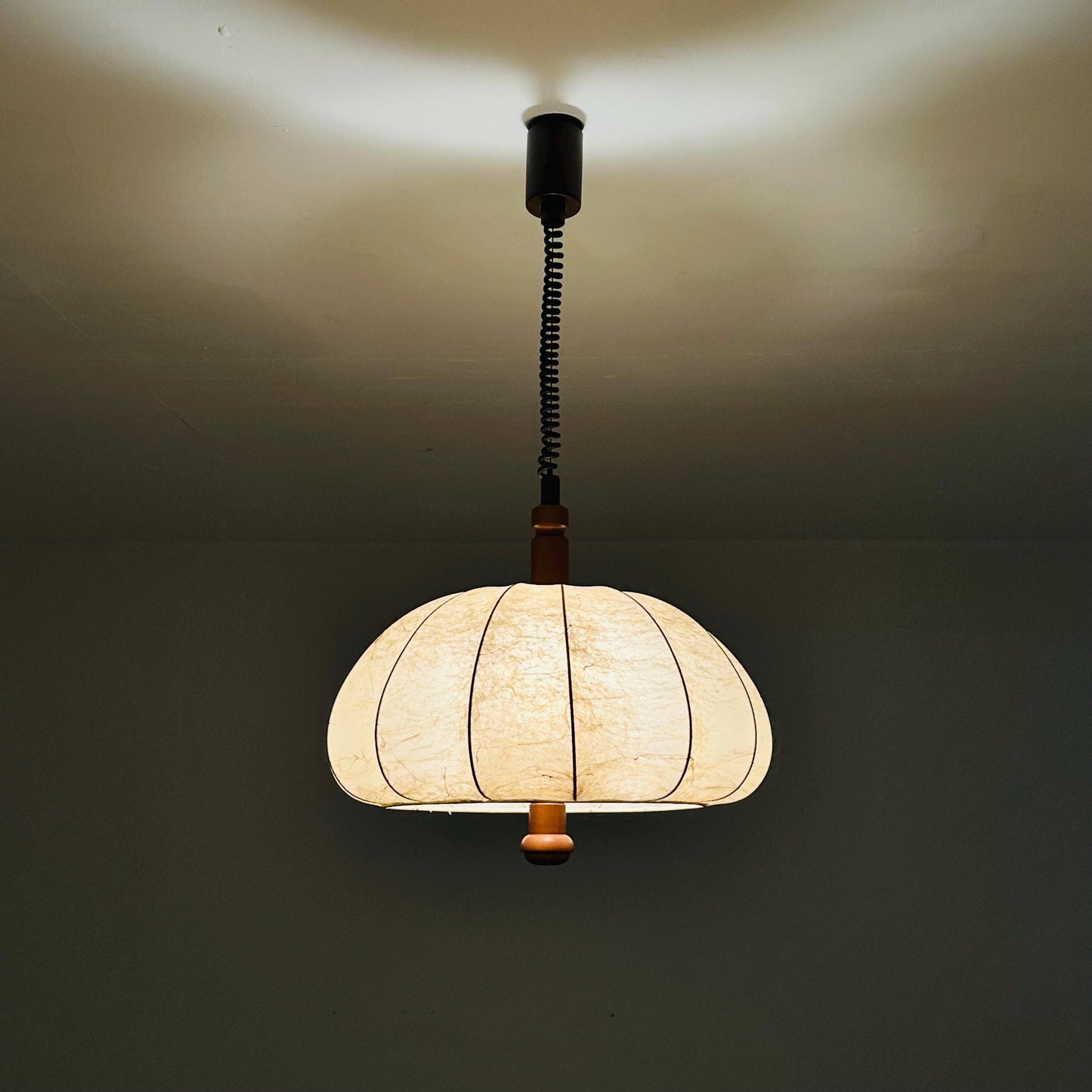Mid century rare pendant lamp from the Cocoon series Designer Achille & Pier Giacomo Castiglioni Bovezzo (Italy) 1960s