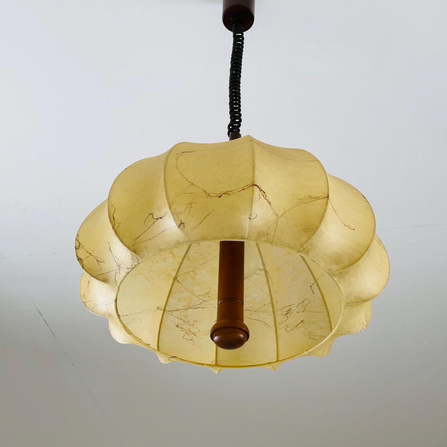 Mid century rare pendant lamp from the Cocoon series Designer Achille & Pier Giacomo Castiglioni Bovezzo (Italy) 1960s