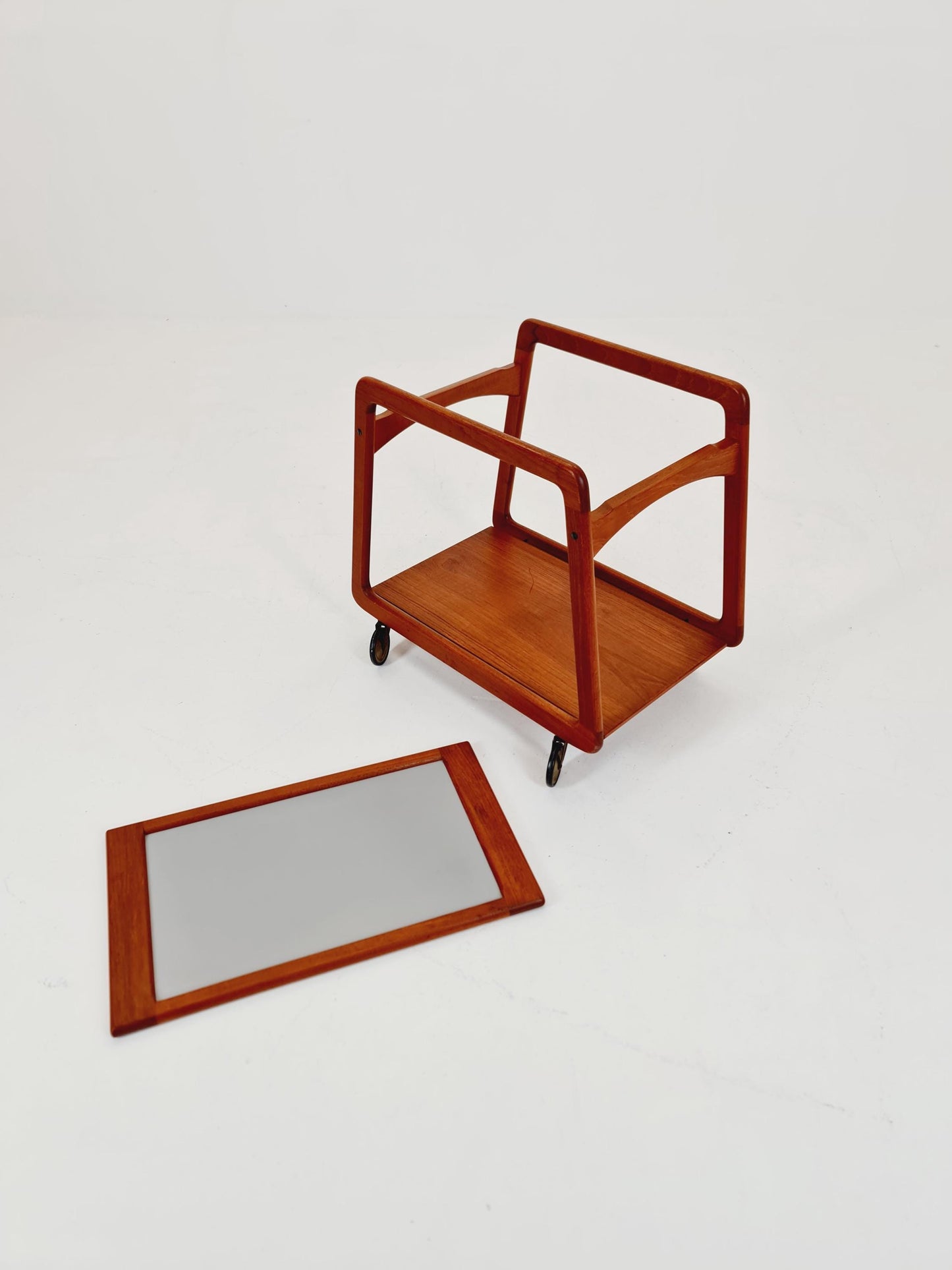 Vintage mid century danish trolley in solid teak/ bar cart By SIKA Mobler , 1960s