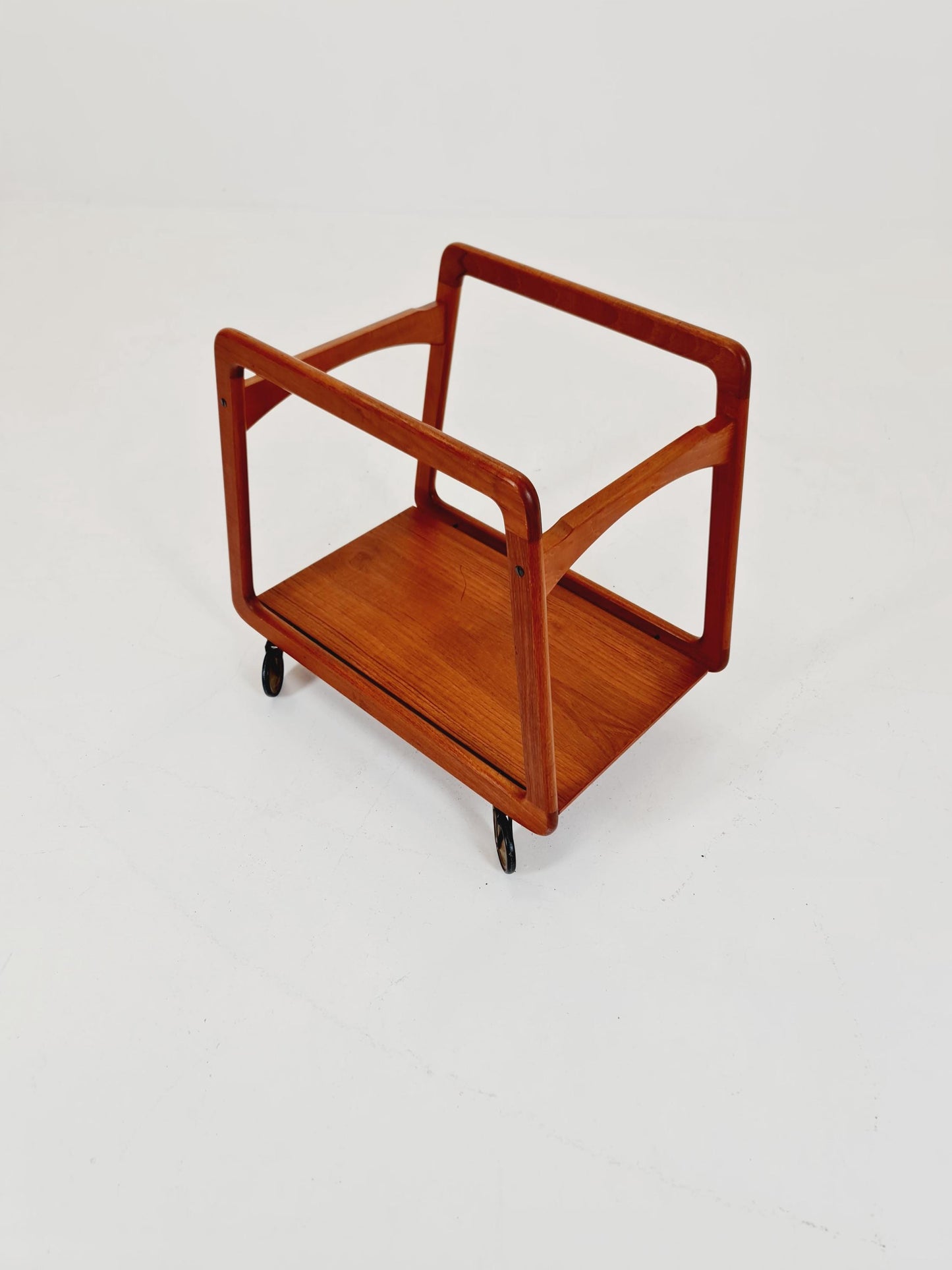 Vintage mid century danish trolley in solid teak/ bar cart By SIKA Mobler , 1960s
