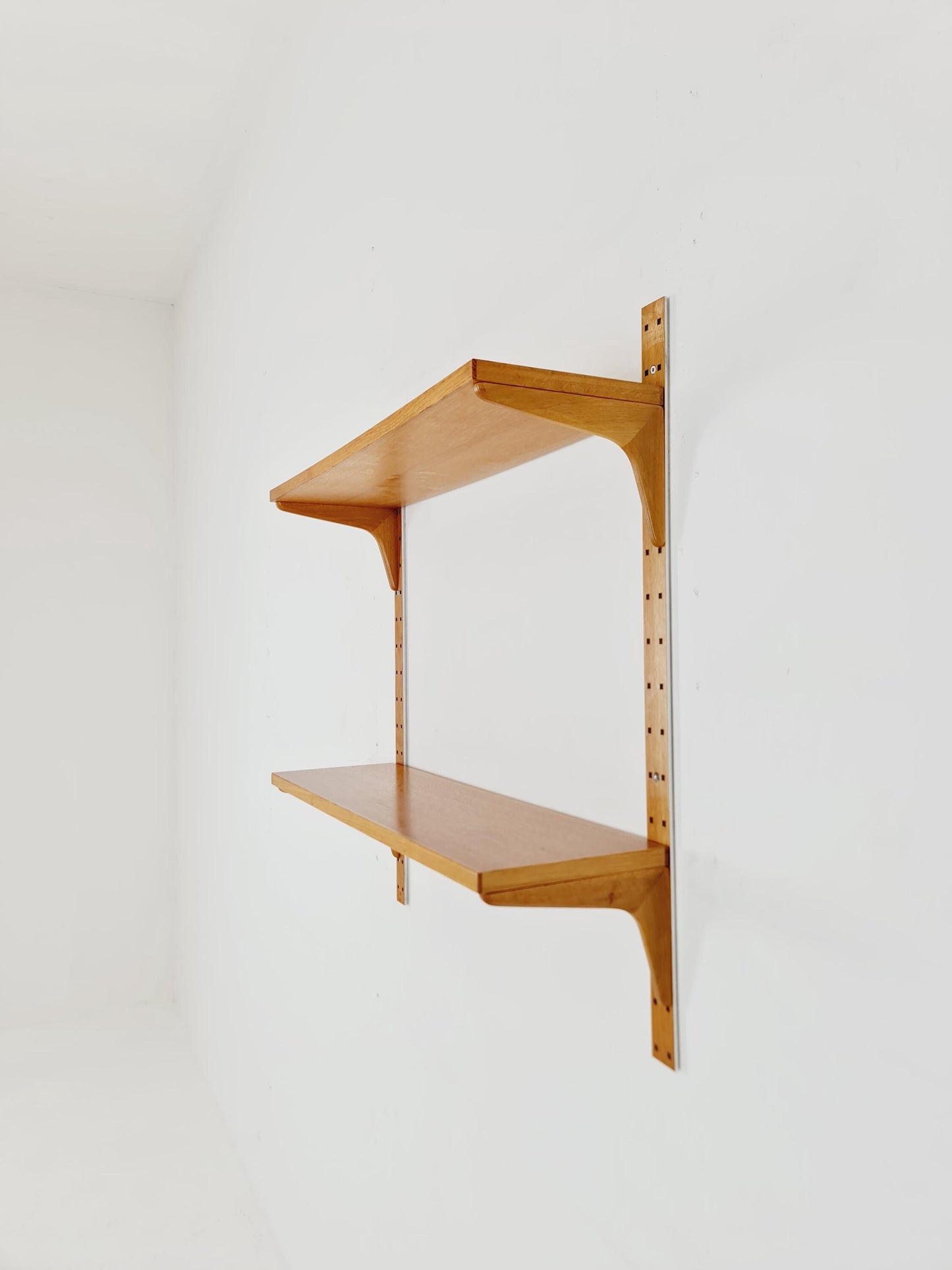 Danish modern Oak shelving system by Hansen & Guldborg Mobler, Denmark, 1960s