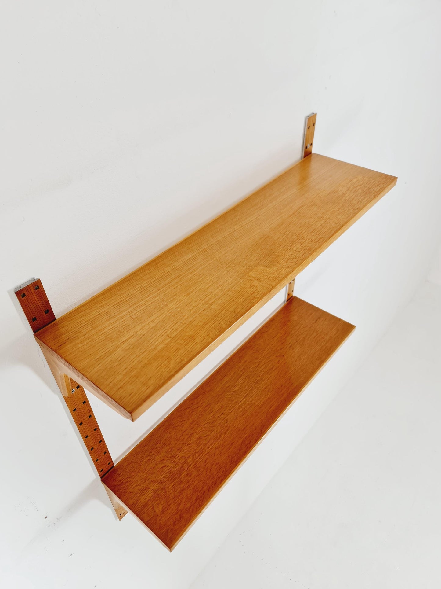 Danish modern Oak shelving system by Hansen & Guldborg Mobler, Denmark, 1960s