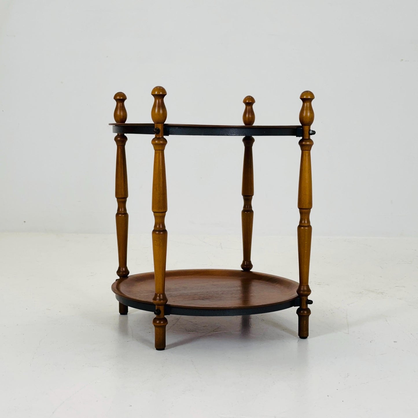 Mod century Modern Danish Round Teak Side table - 1960s