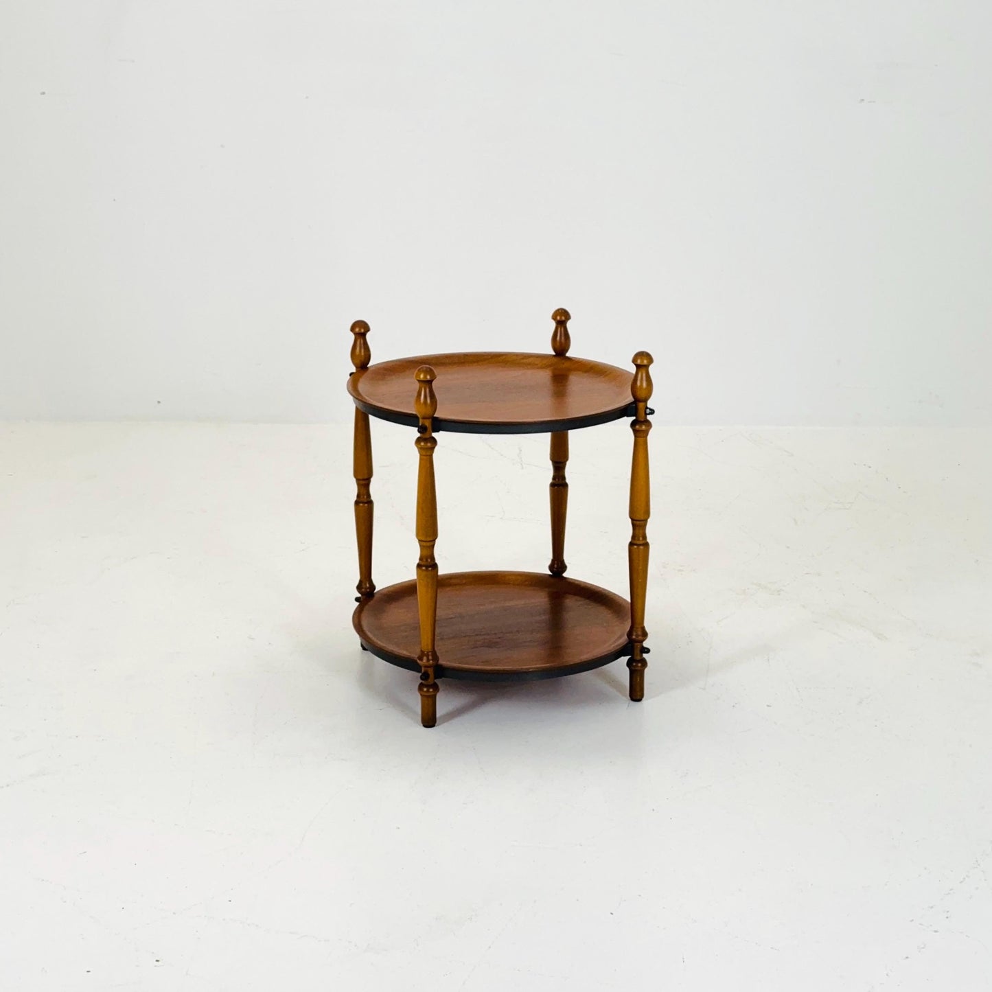 Mod century Modern Danish Round Teak Side table - 1960s