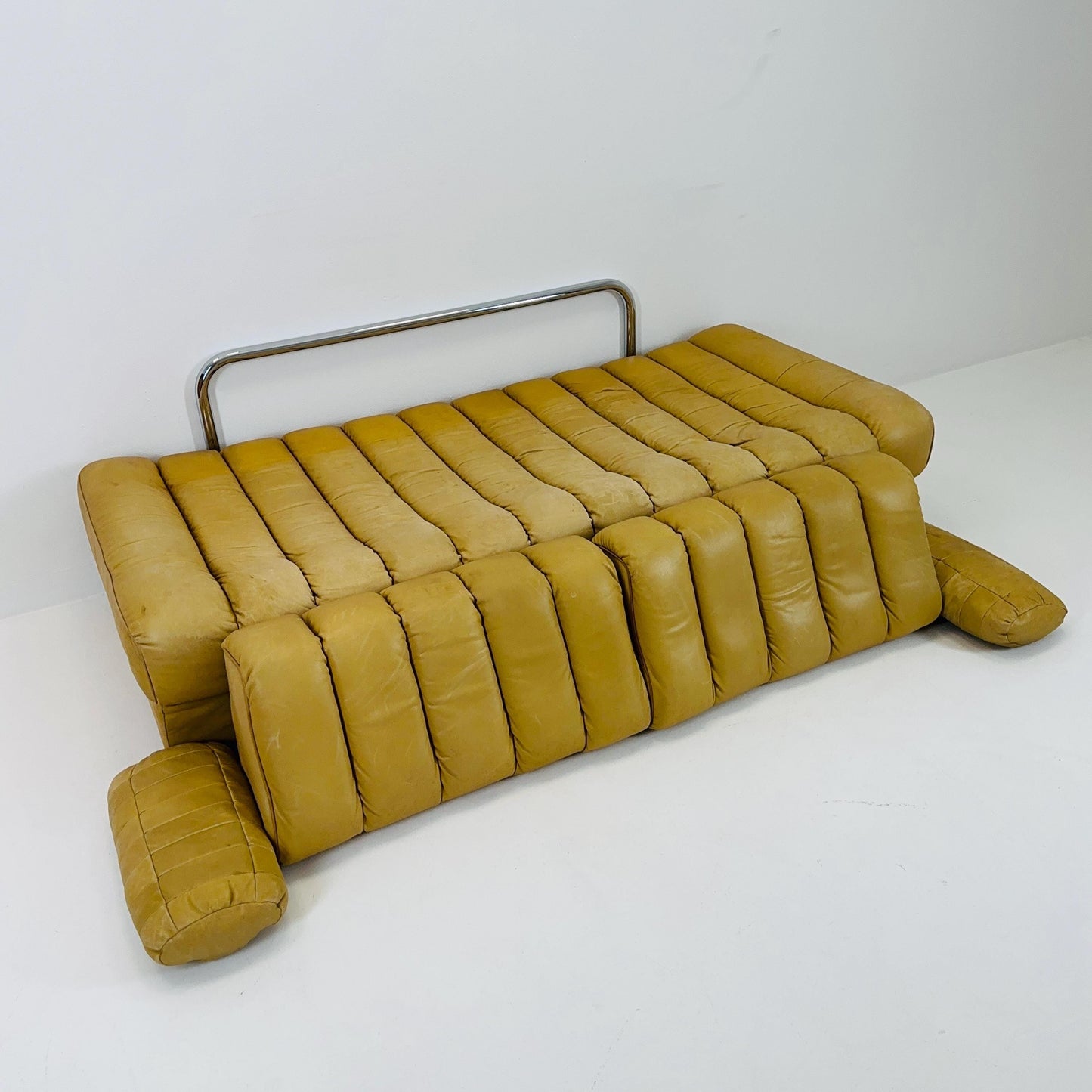 Mid century cognac leather Sofa bed Ds 85 from De Sede Switzerland 1960s