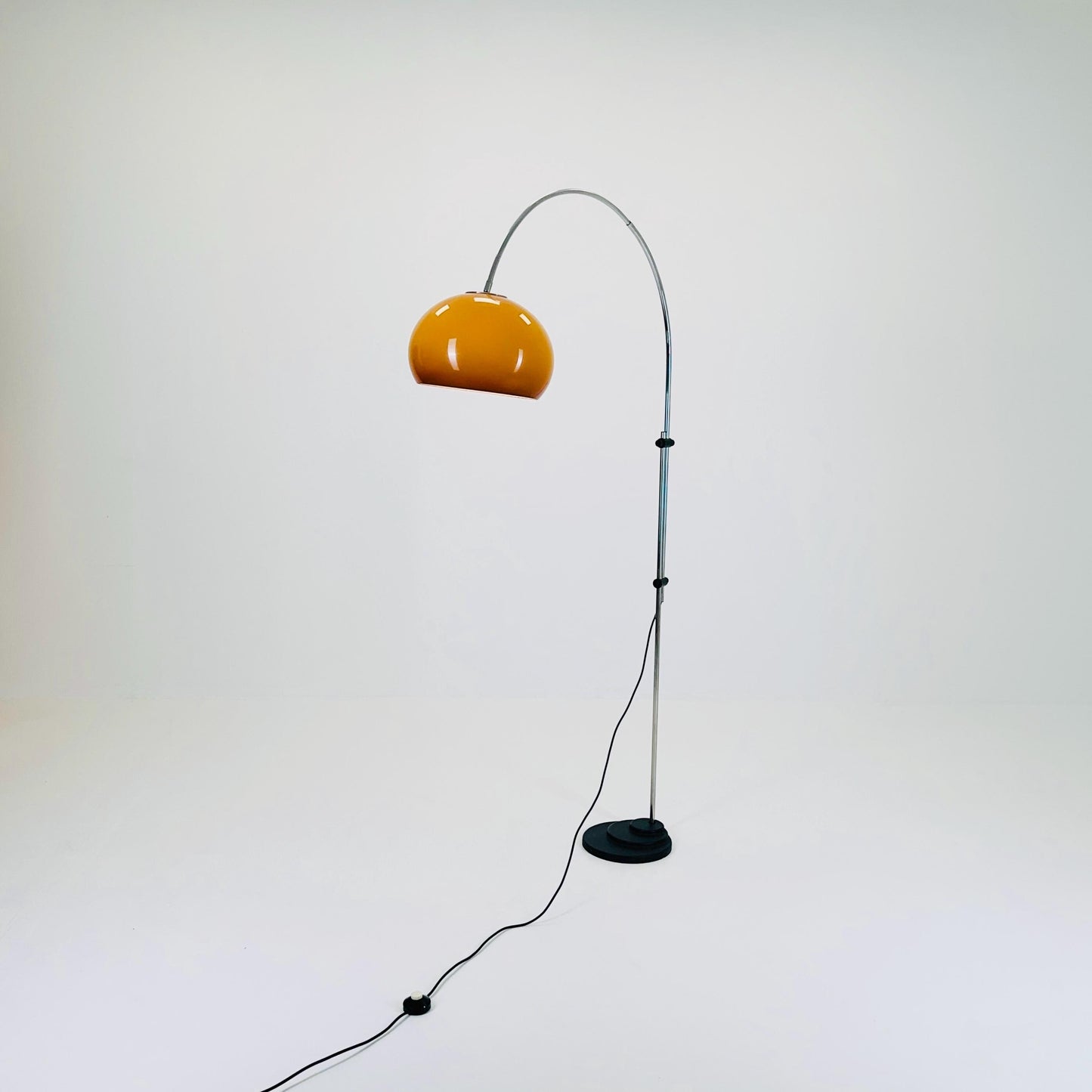 Mid-Century Space Age Arch Floor Lamp by Guzzini Italy 1970s