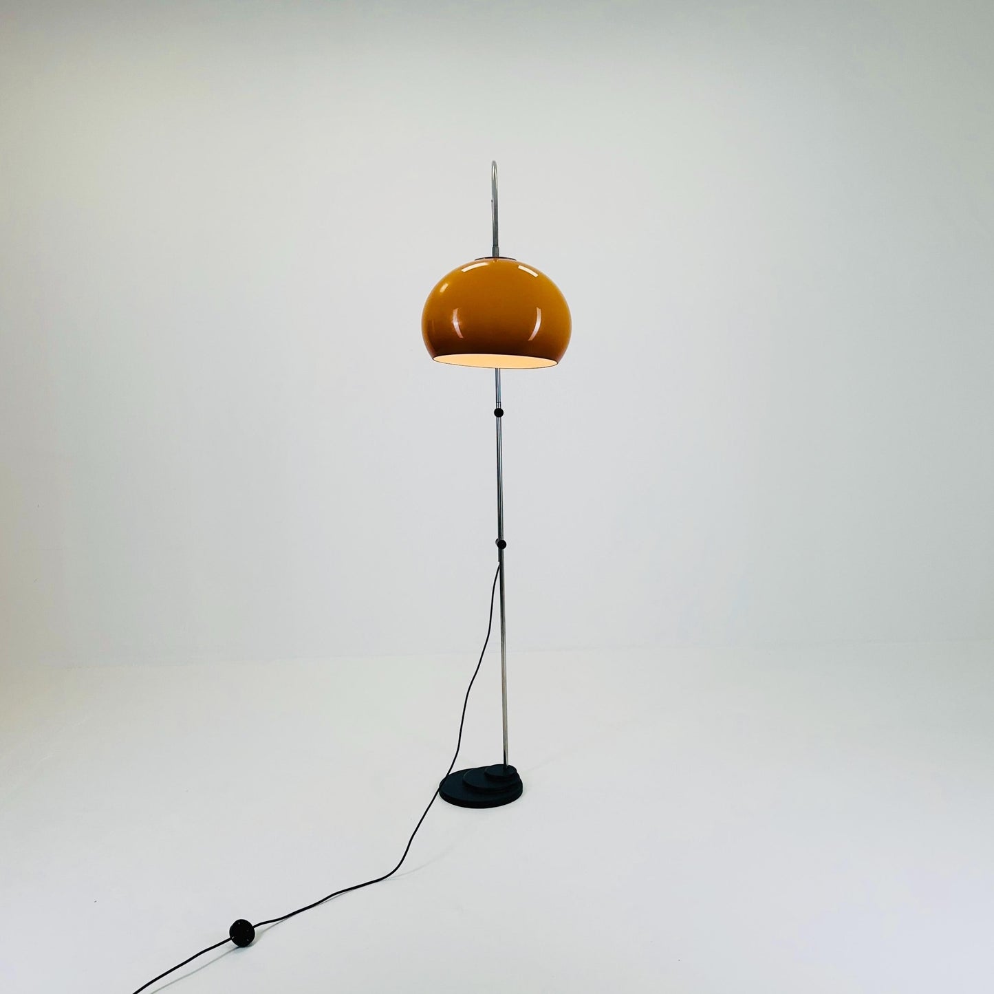 Mid-Century Space Age Arch Floor Lamp by Guzzini Italy 1970s